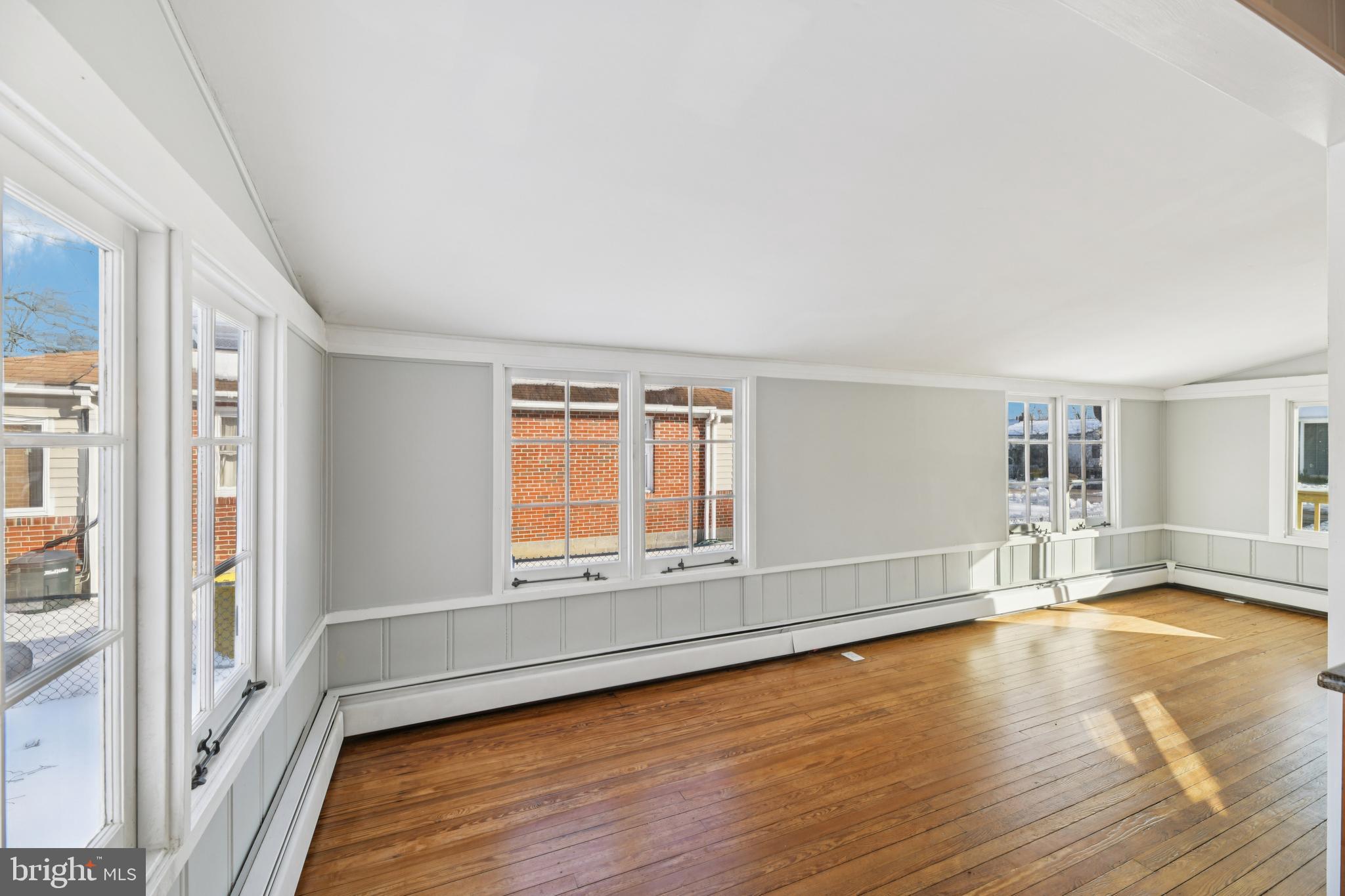 BEVERLEY BEACH - Residential