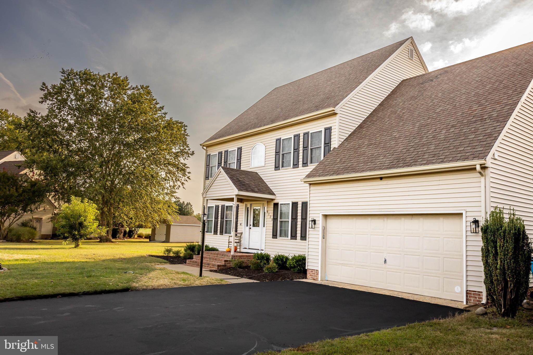 PEMBERTON PONDS - Residential