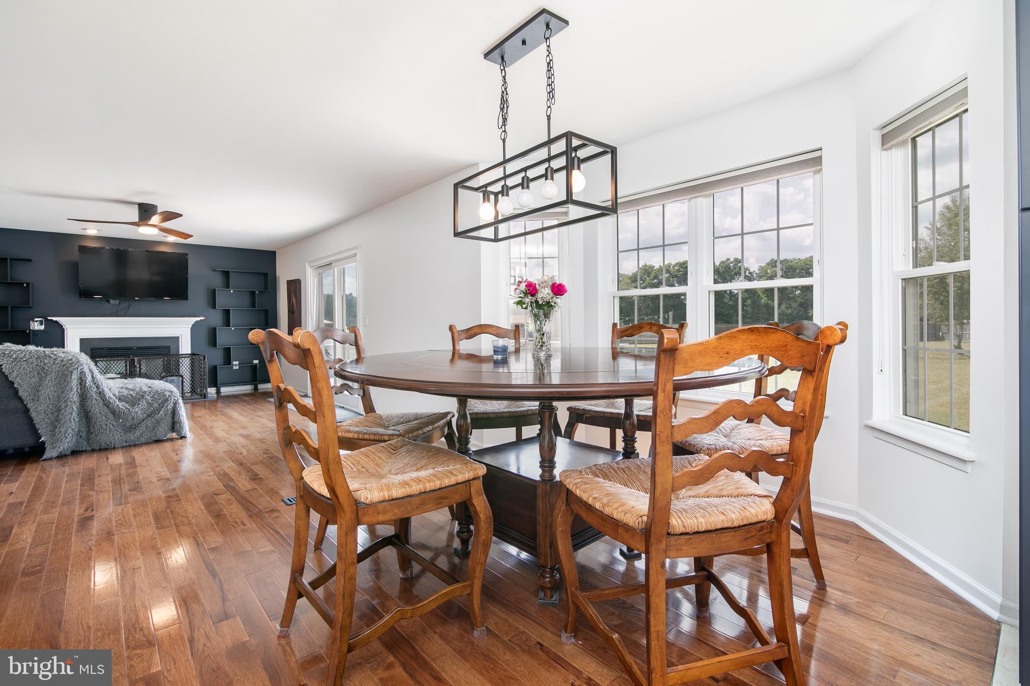 PEMBERTON PONDS - Residential