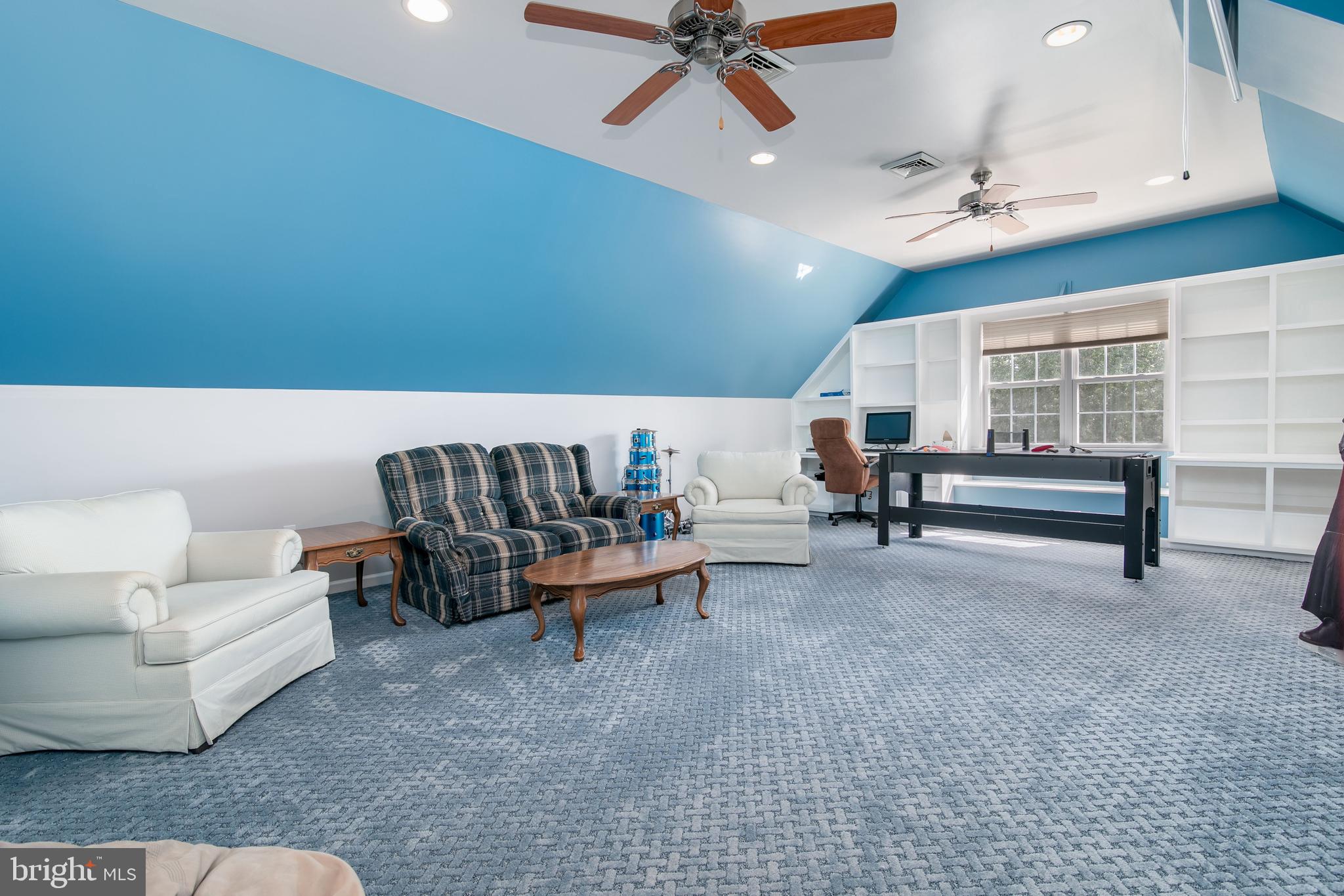 PEMBERTON PONDS - Residential