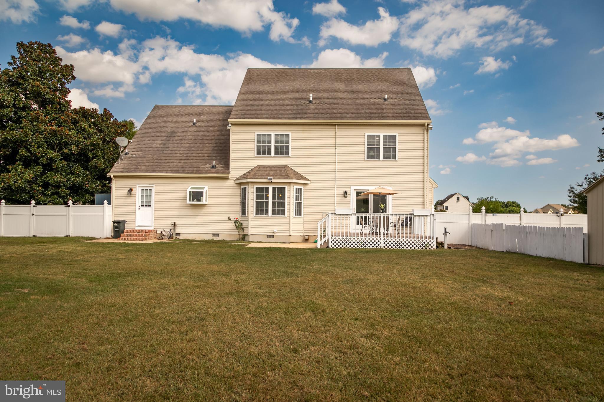 PEMBERTON PONDS - Residential