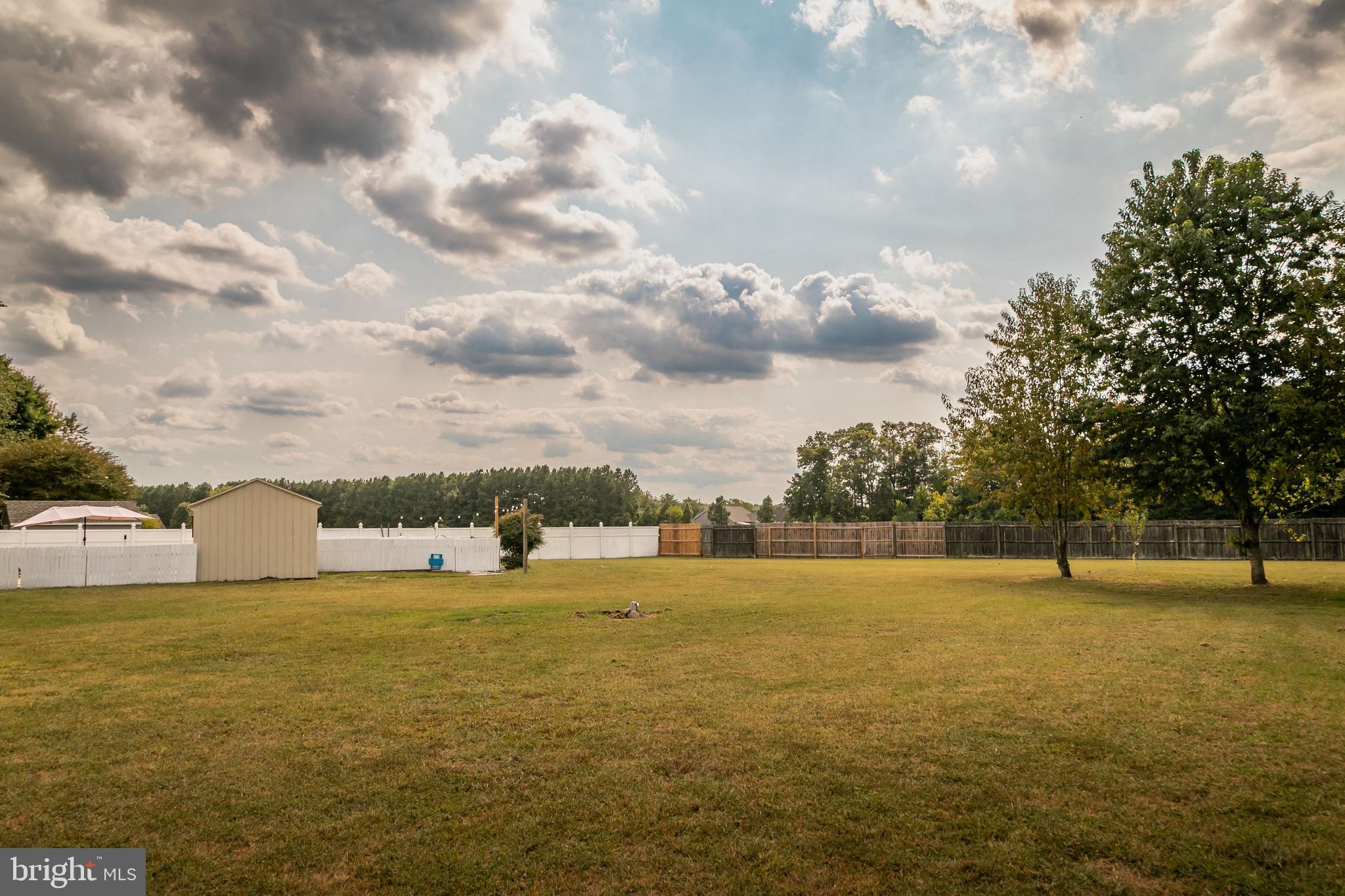 PEMBERTON PONDS - Residential