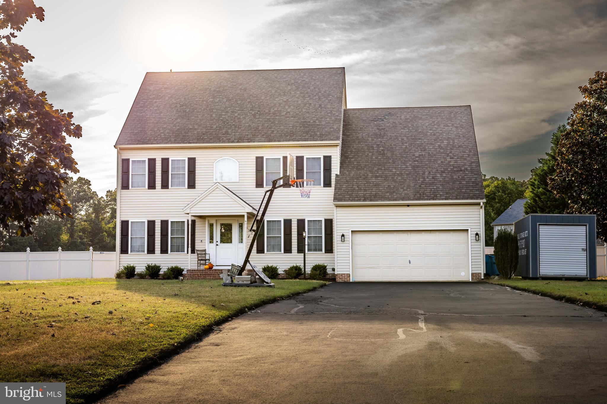 PEMBERTON PONDS - Residential