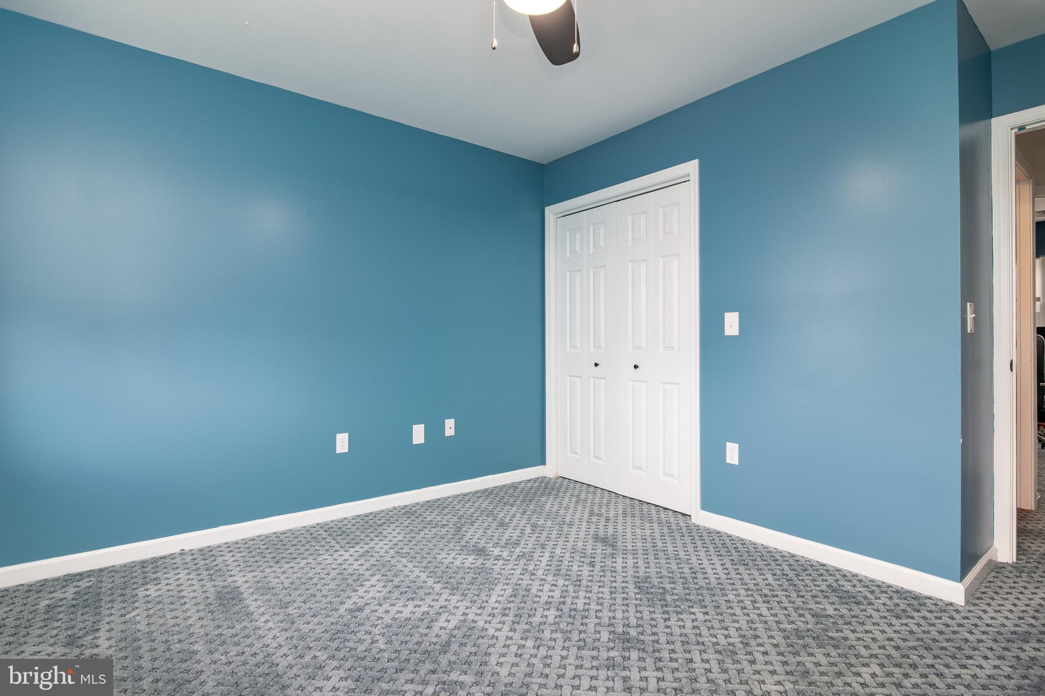 PEMBERTON PONDS - Residential