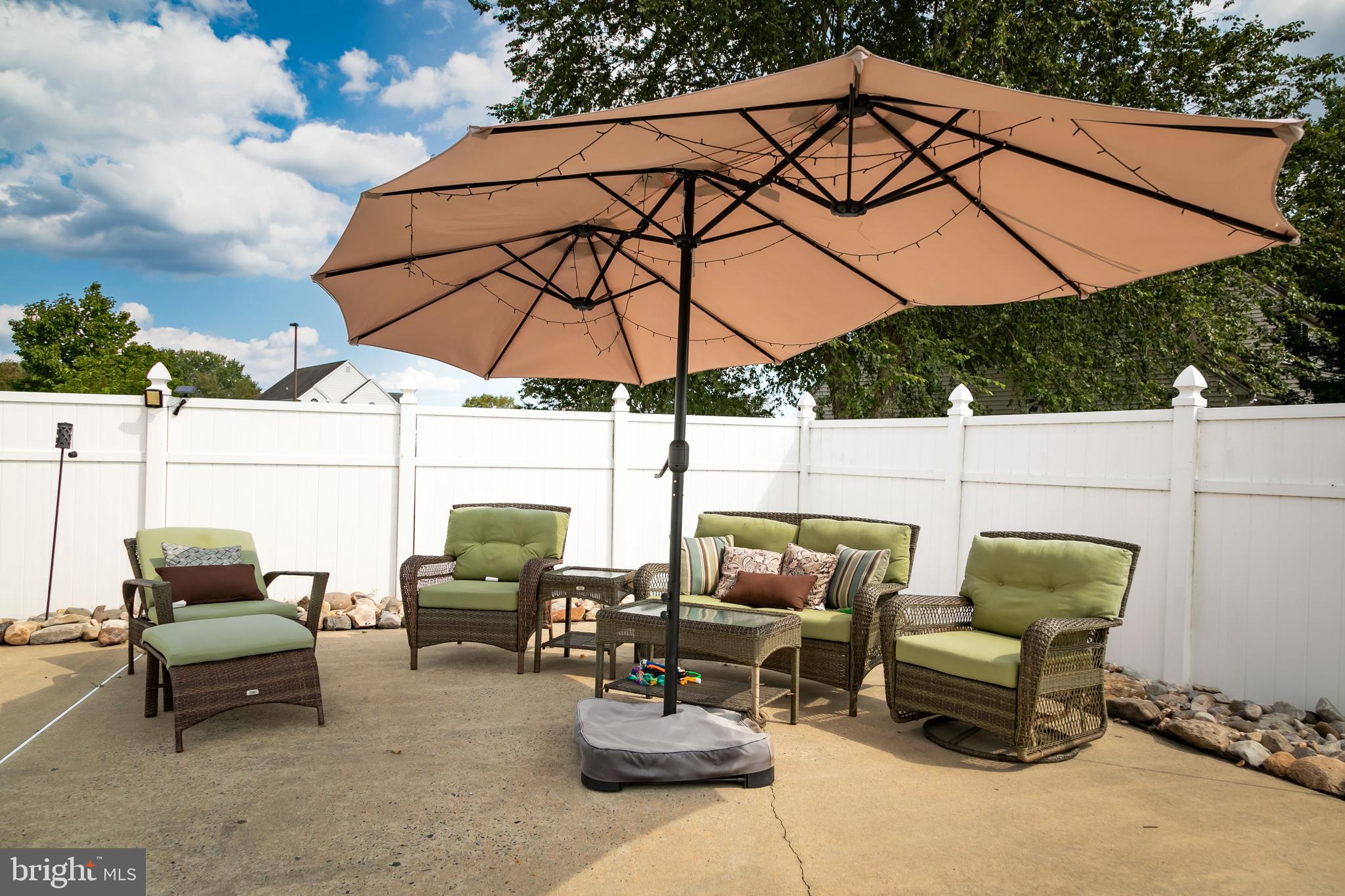 PEMBERTON PONDS - Residential