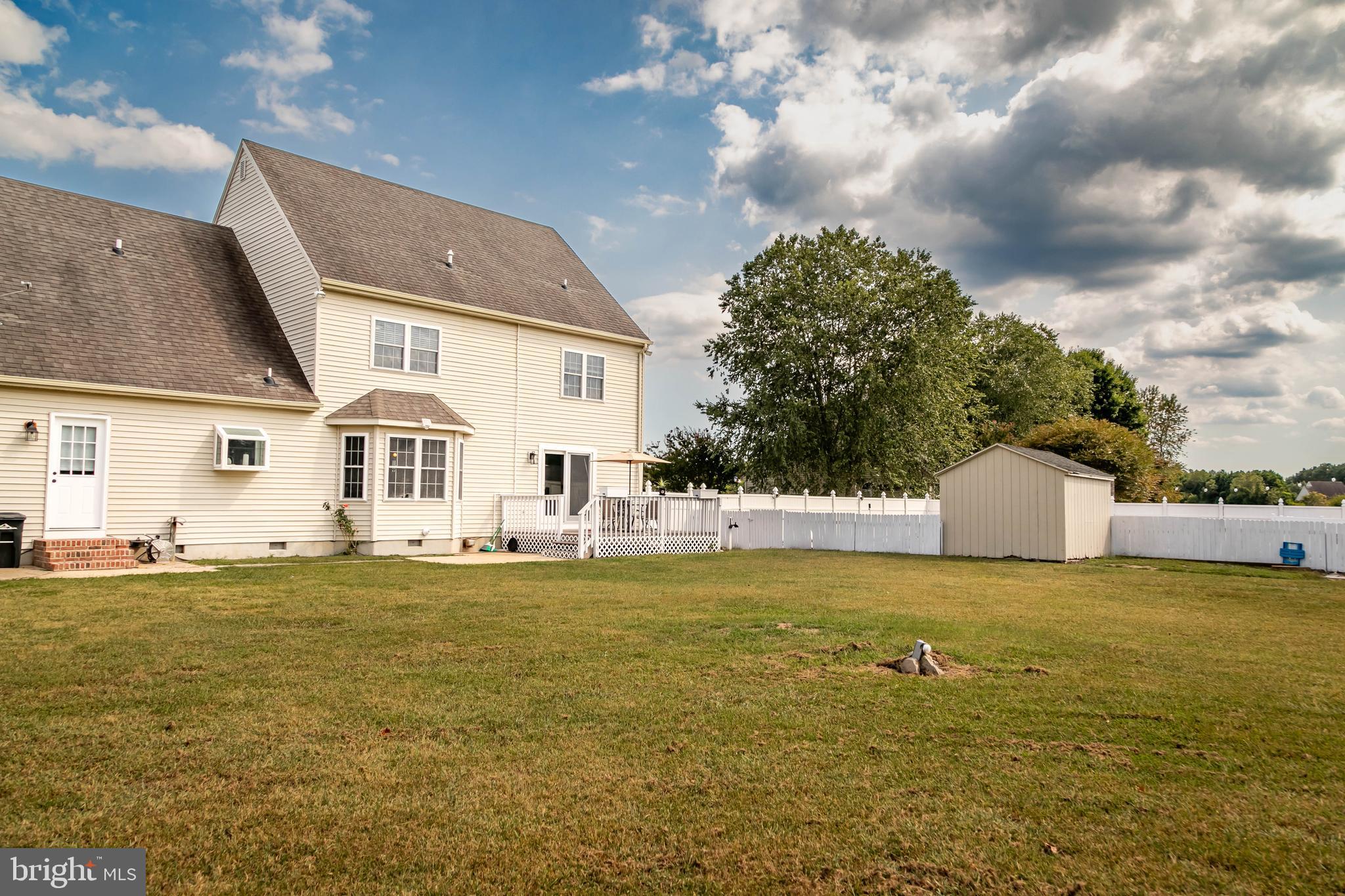 PEMBERTON PONDS - Residential