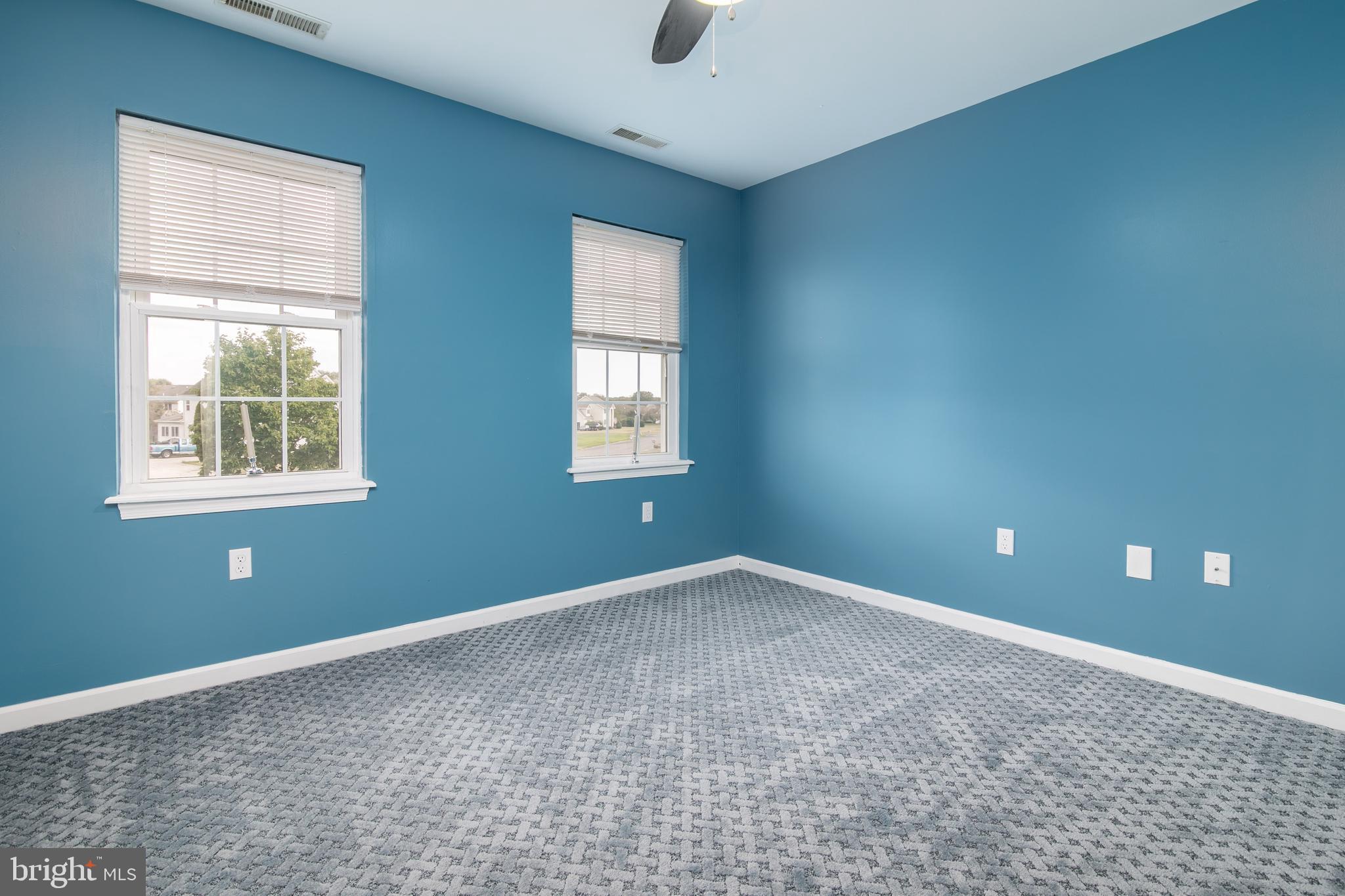 PEMBERTON PONDS - Residential