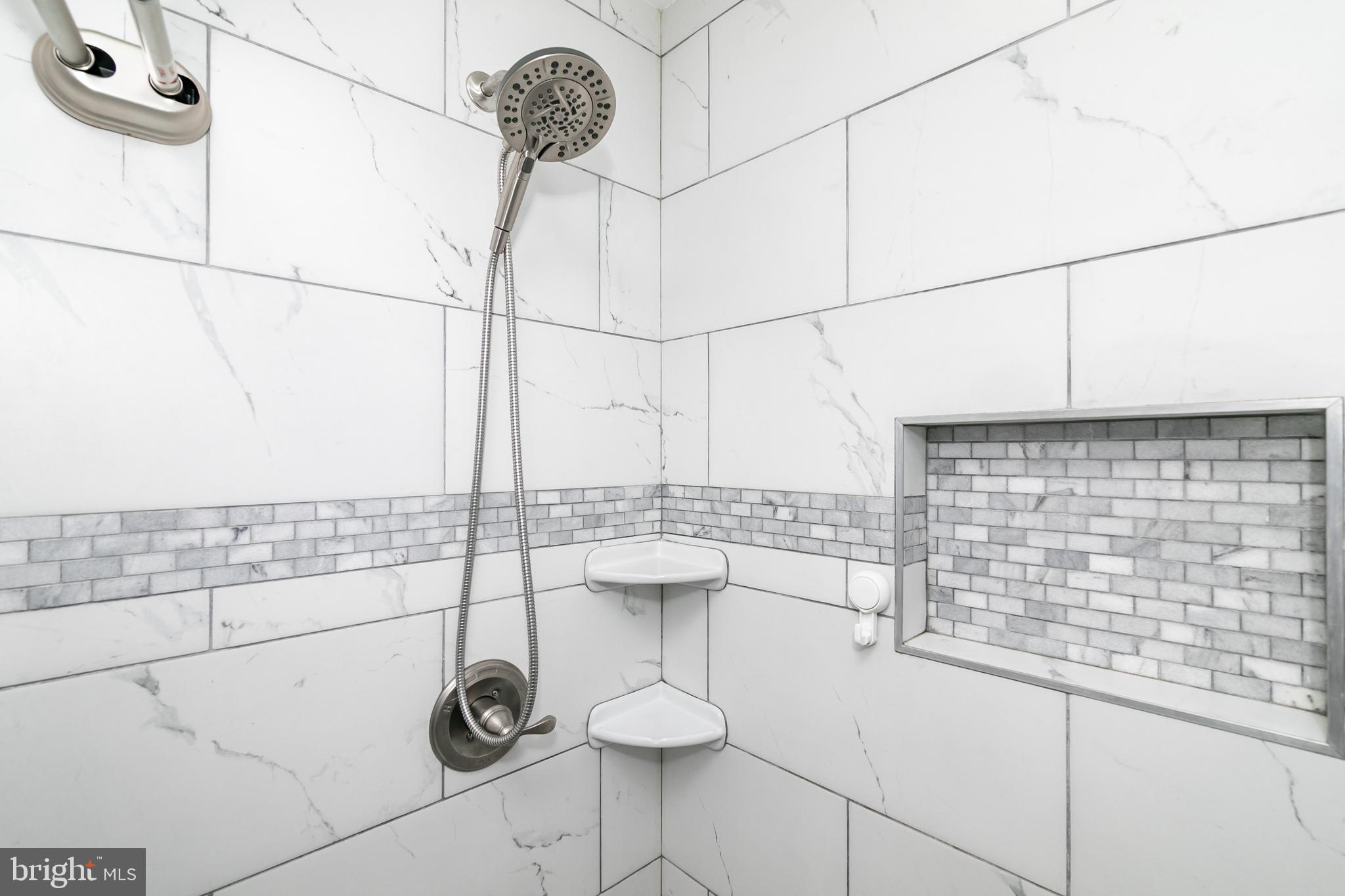 PEMBERTON PONDS - Residential