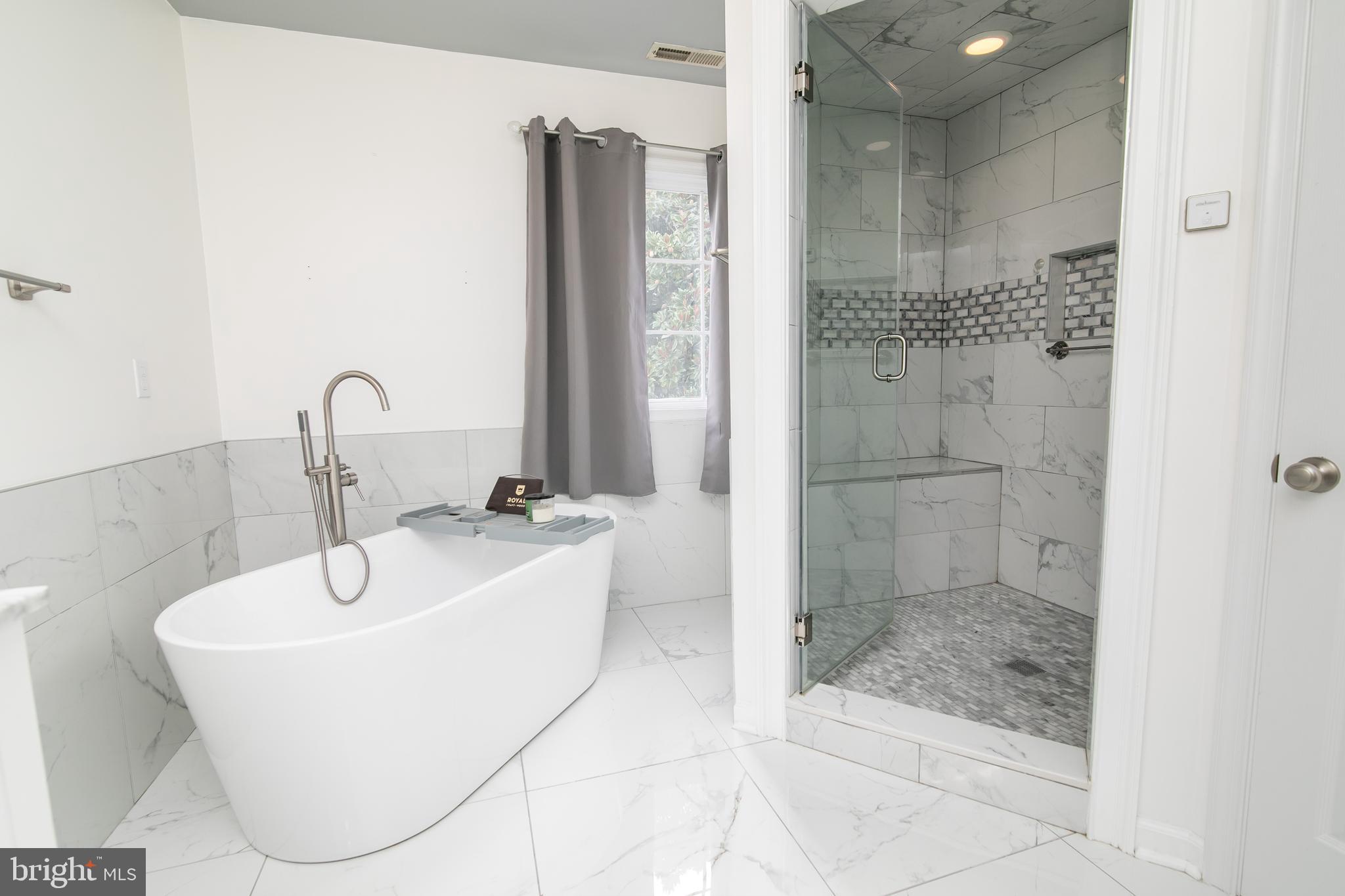 PEMBERTON PONDS - Residential