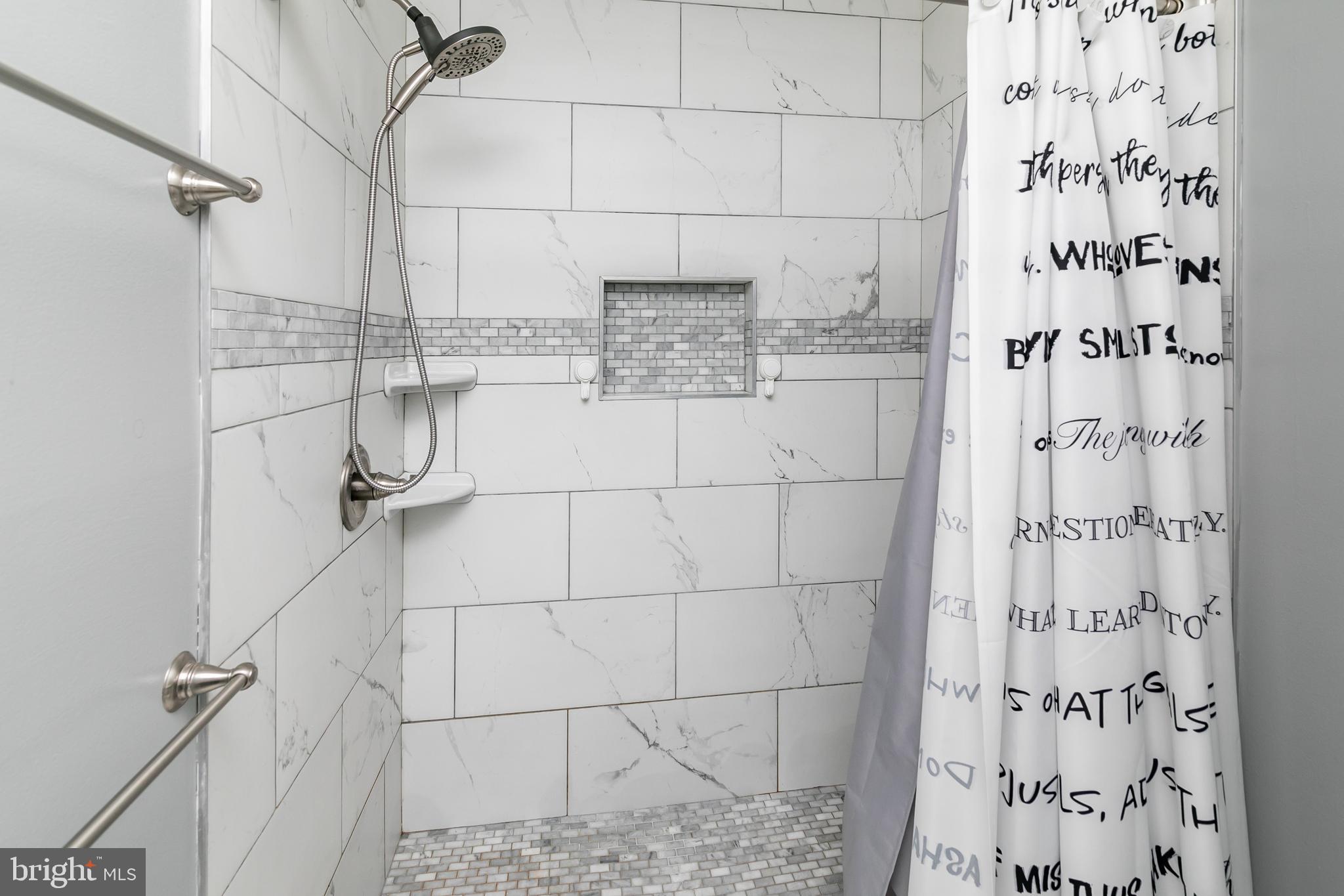 PEMBERTON PONDS - Residential