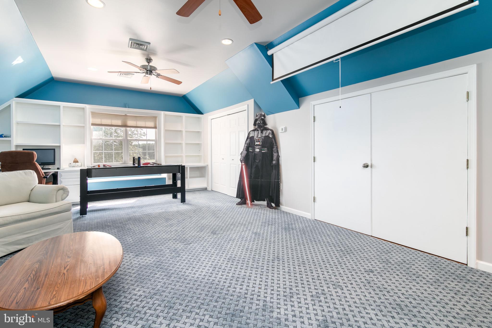 PEMBERTON PONDS - Residential