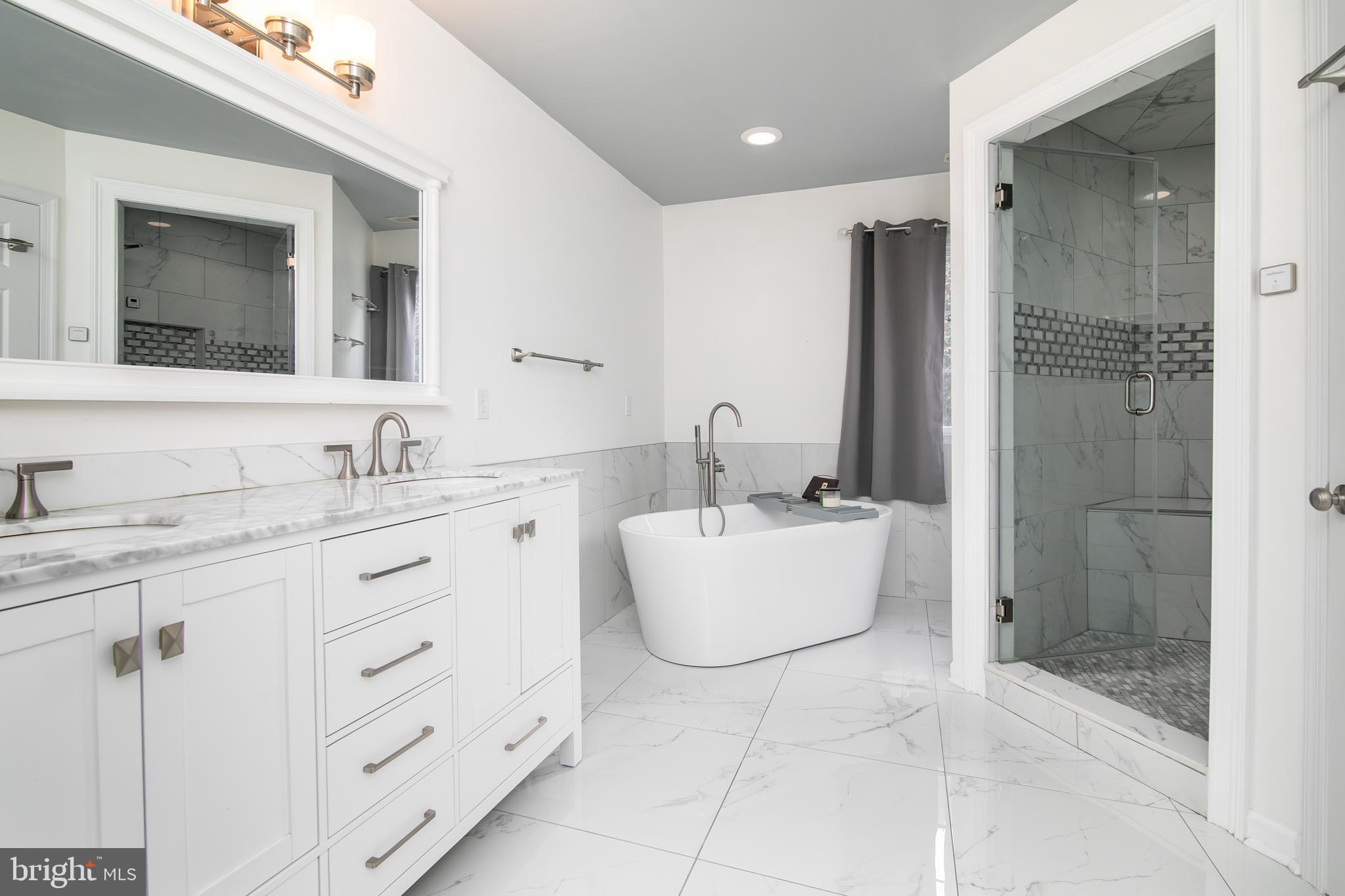 PEMBERTON PONDS - Residential