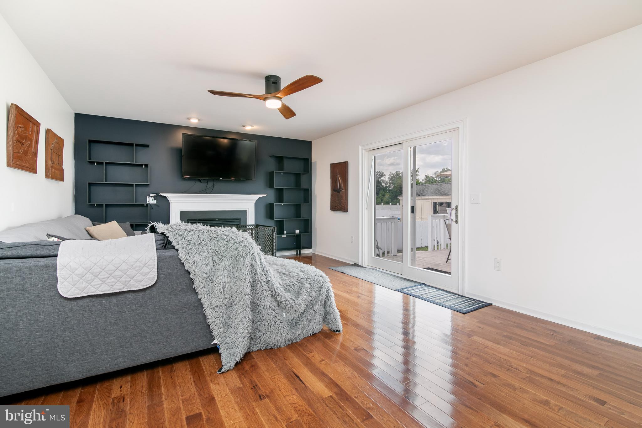 PEMBERTON PONDS - Residential