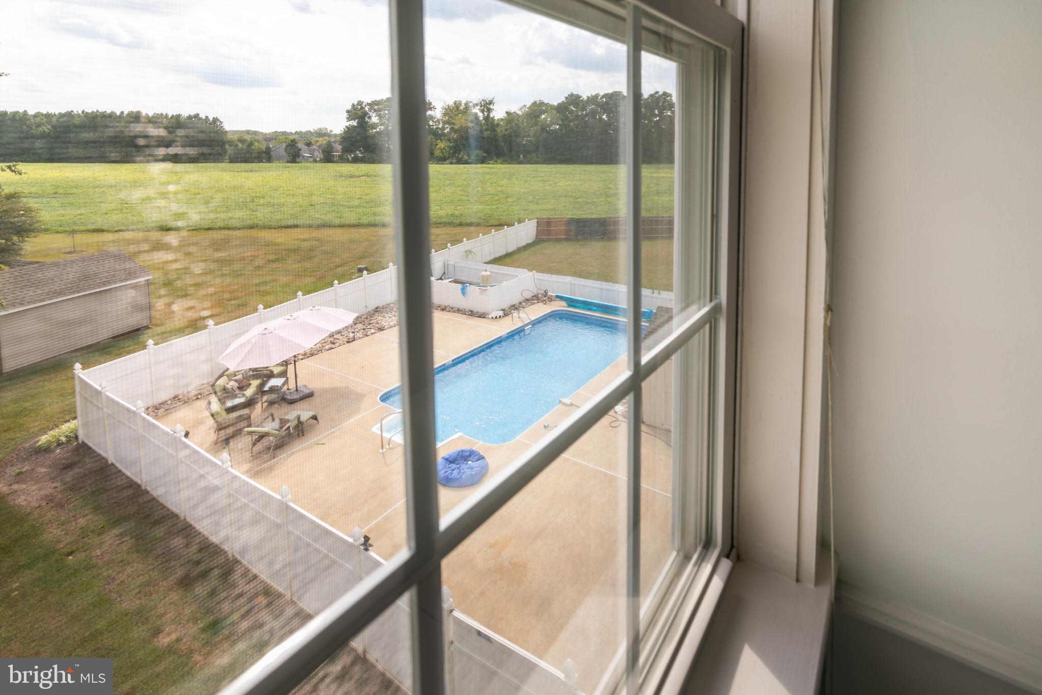 PEMBERTON PONDS - Residential