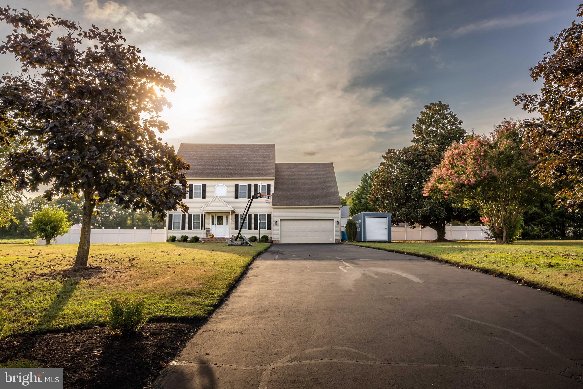 PEMBERTON PONDS - Residential