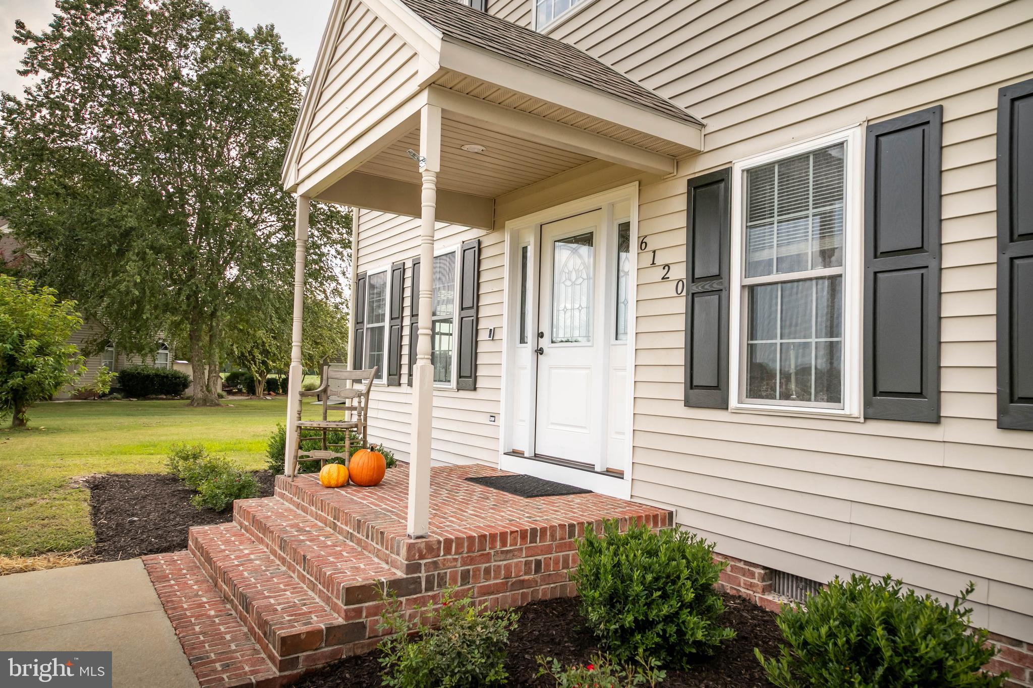 PEMBERTON PONDS - Residential