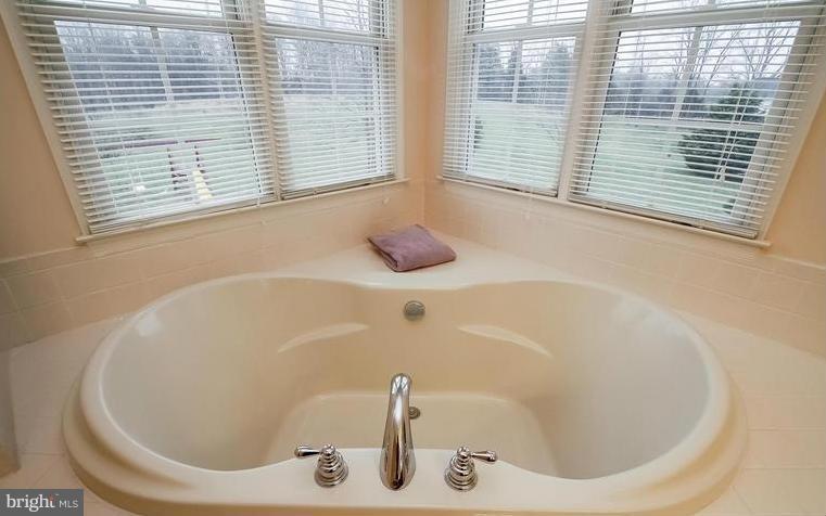 CHRISTY FARM - Residential Lease