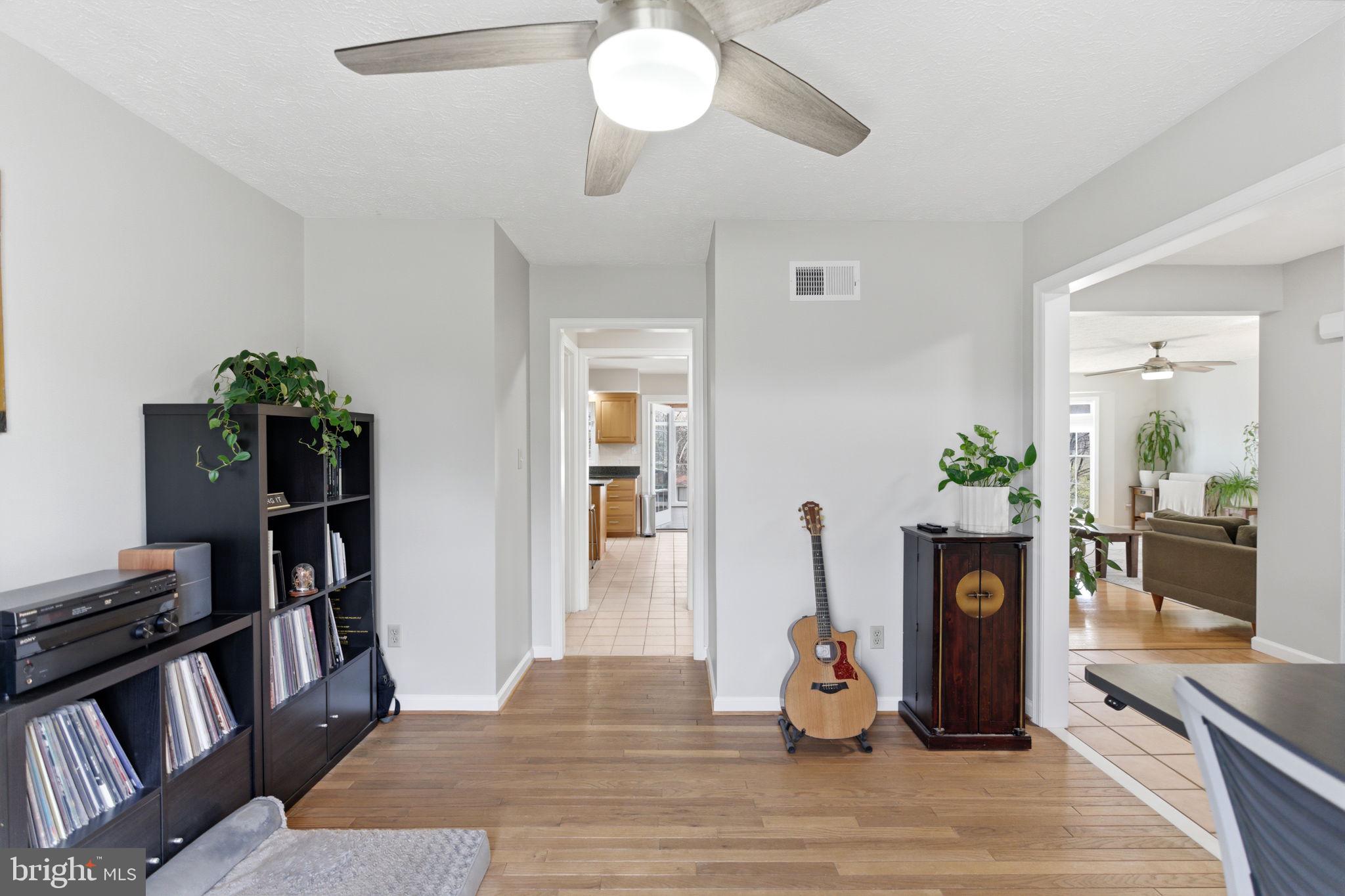 HOLLIS MANOR - Residential