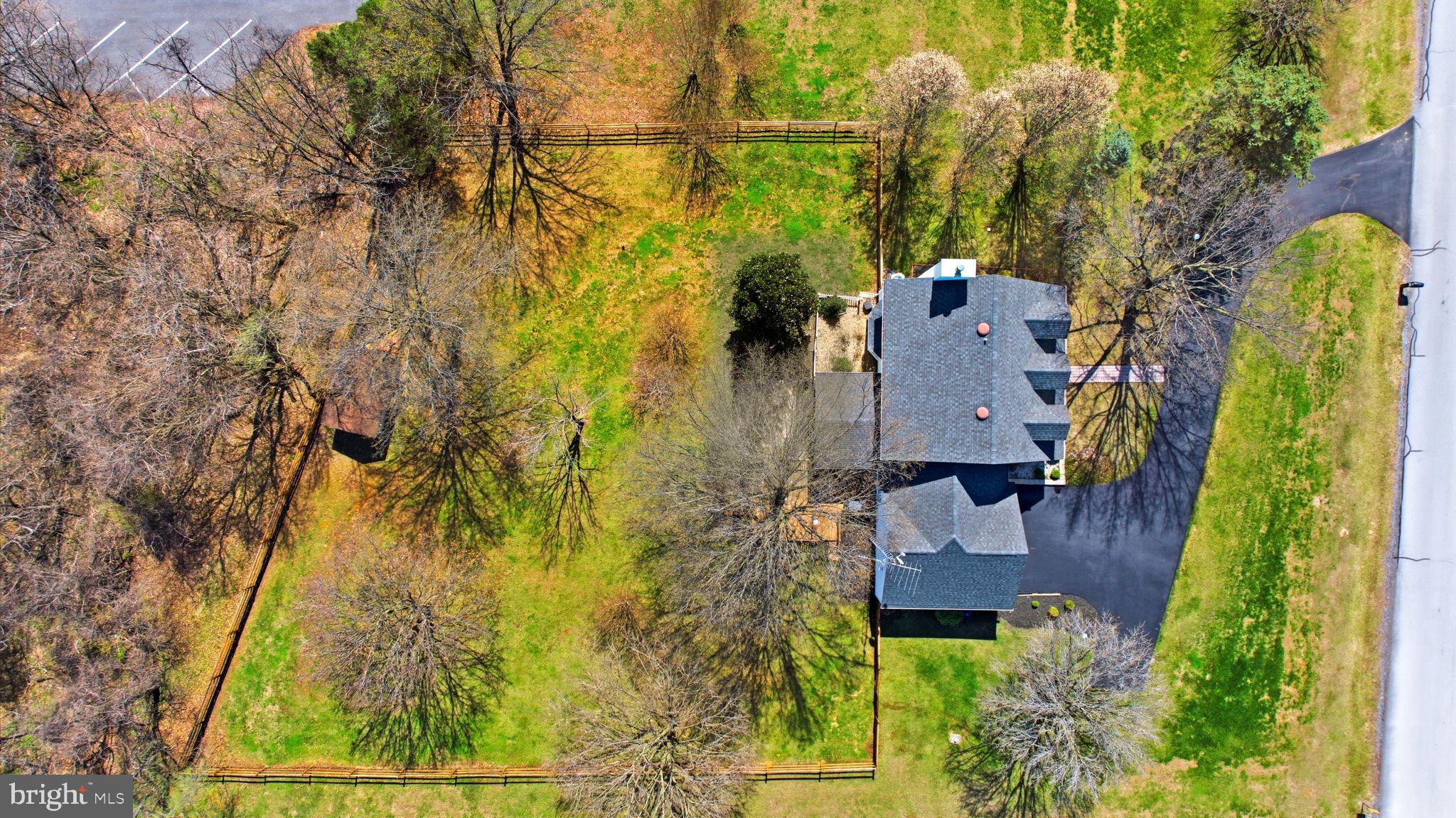 HOLLIS MANOR - Residential