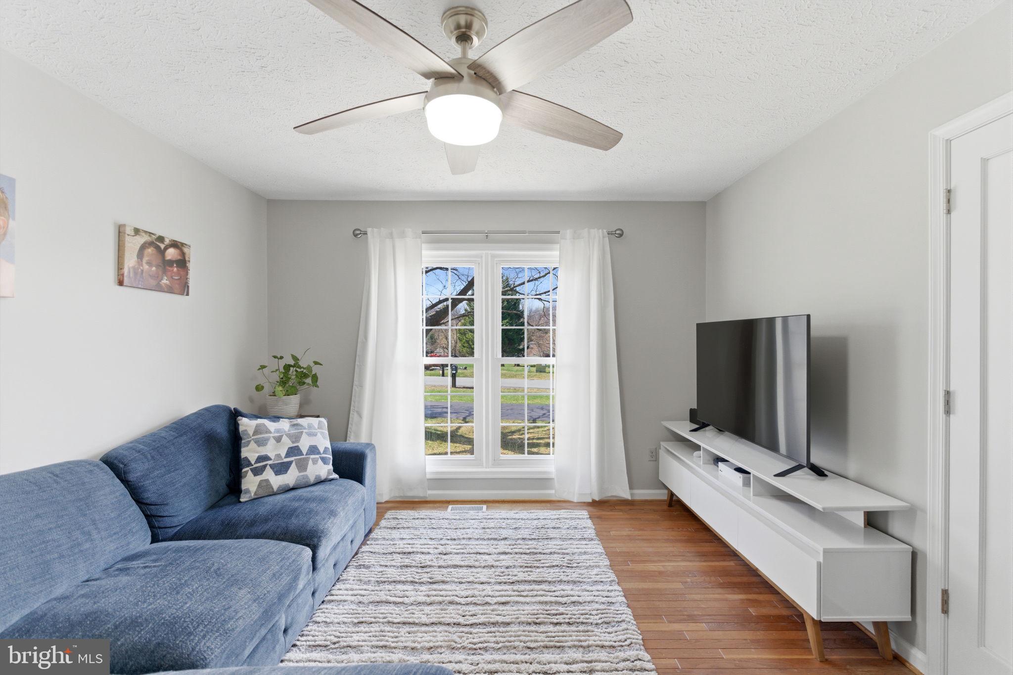 HOLLIS MANOR - Residential