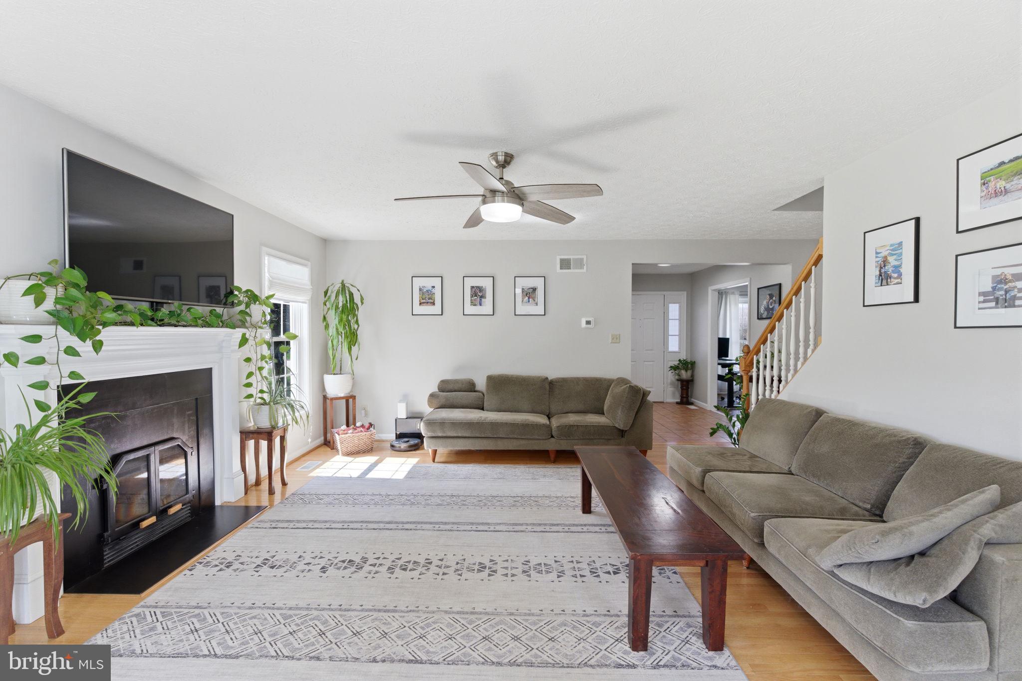 HOLLIS MANOR - Residential