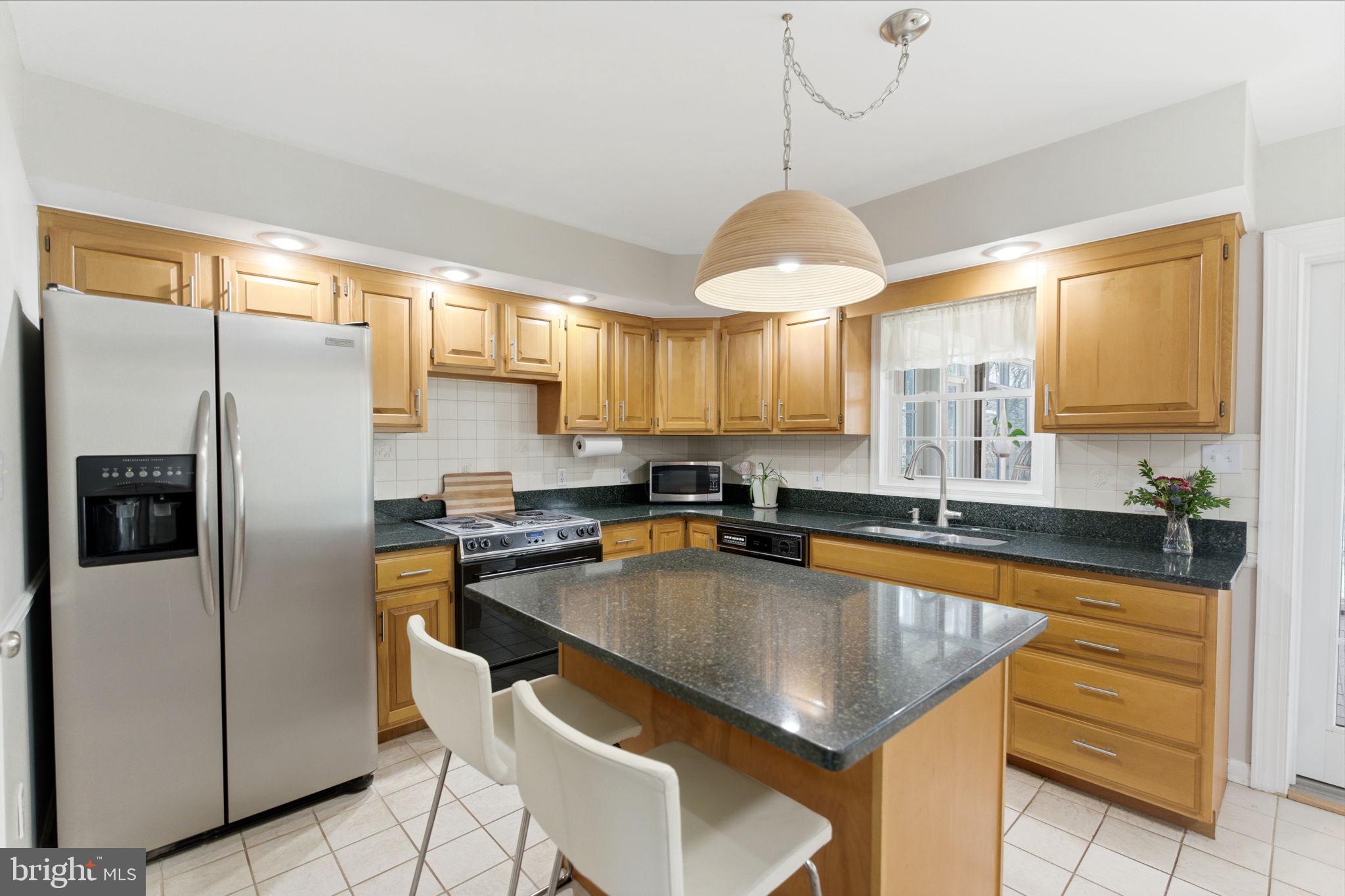 HOLLIS MANOR - Residential