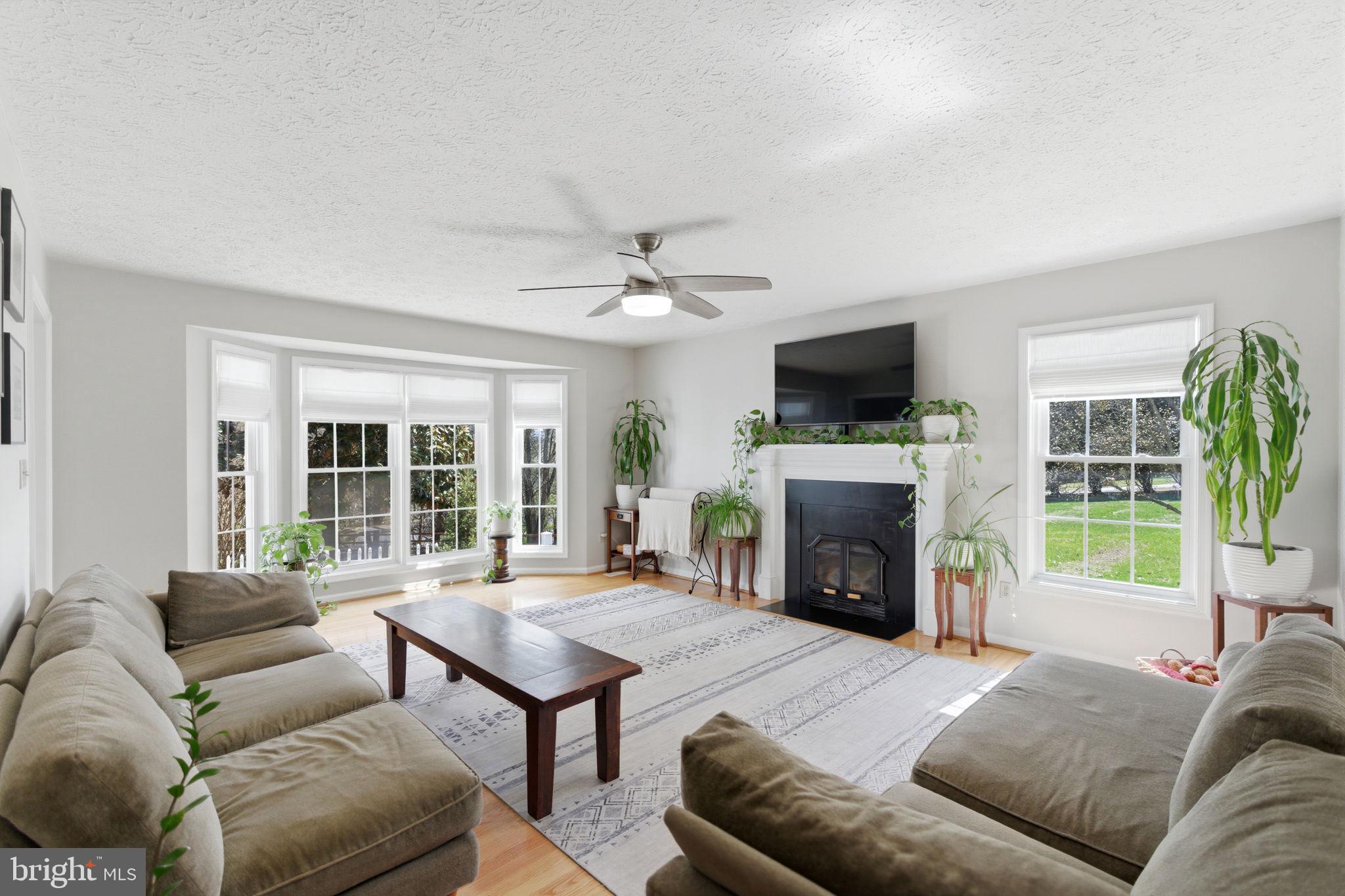 HOLLIS MANOR - Residential