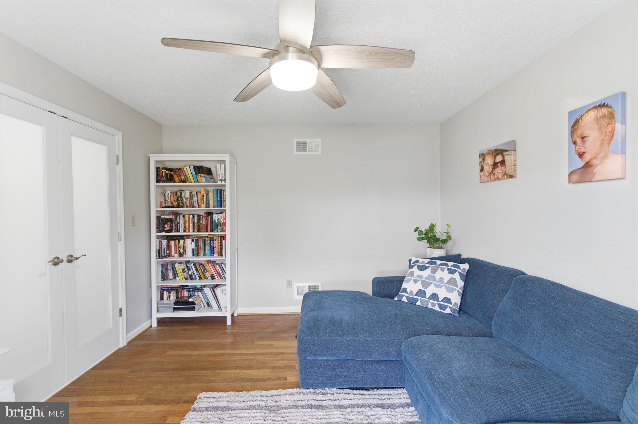 HOLLIS MANOR - Residential