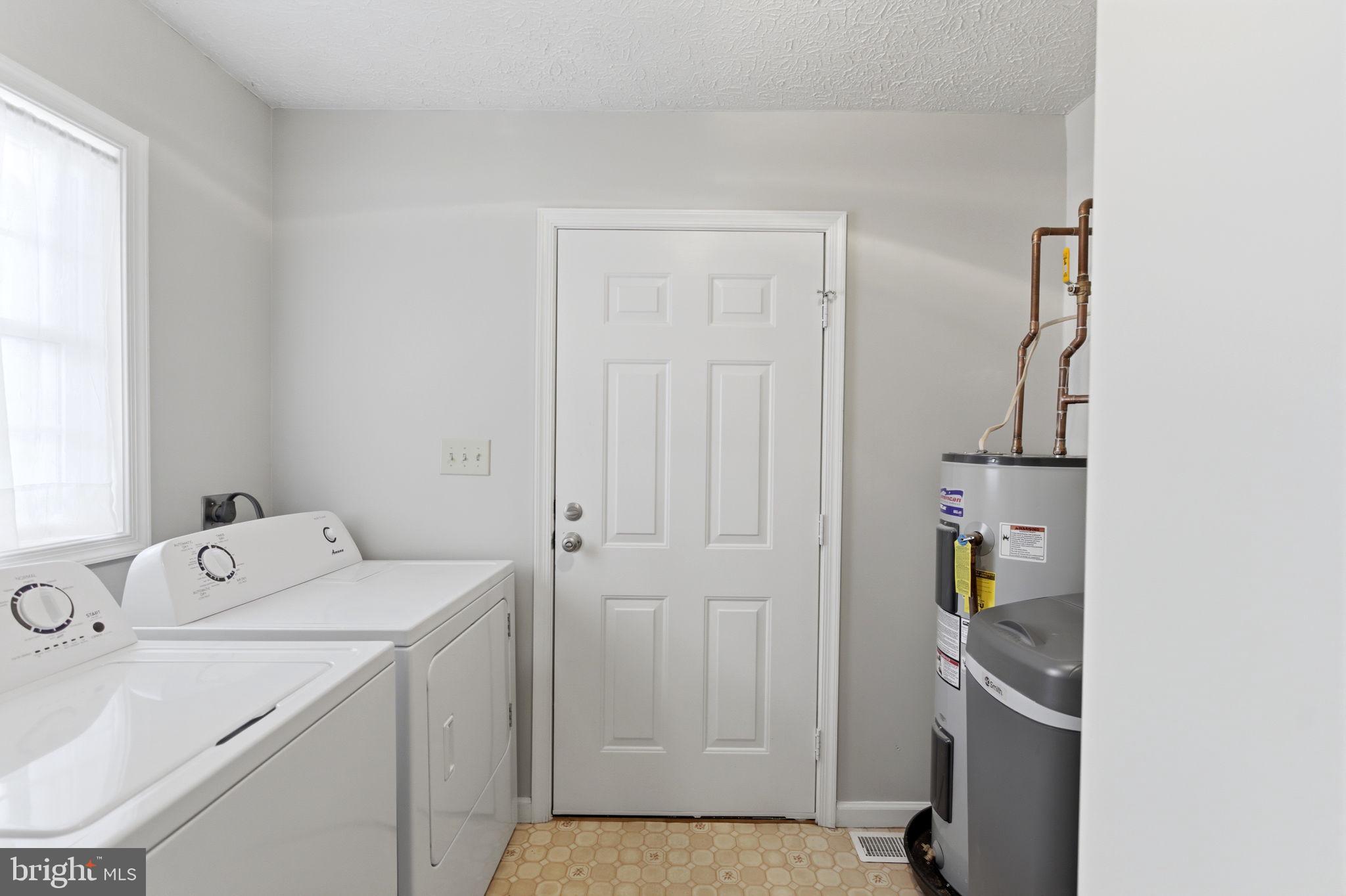 HOLLIS MANOR - Residential