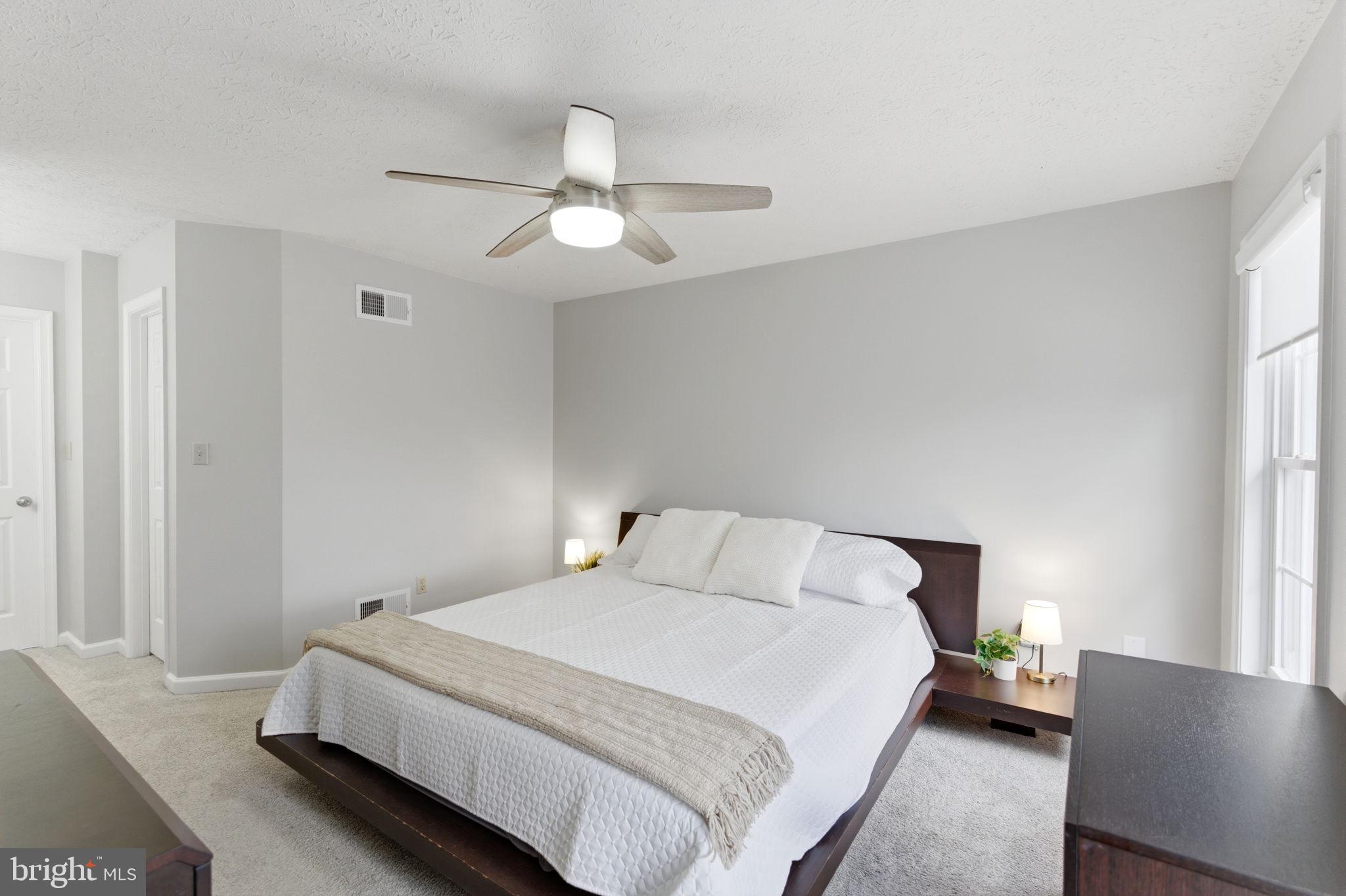 HOLLIS MANOR - Residential