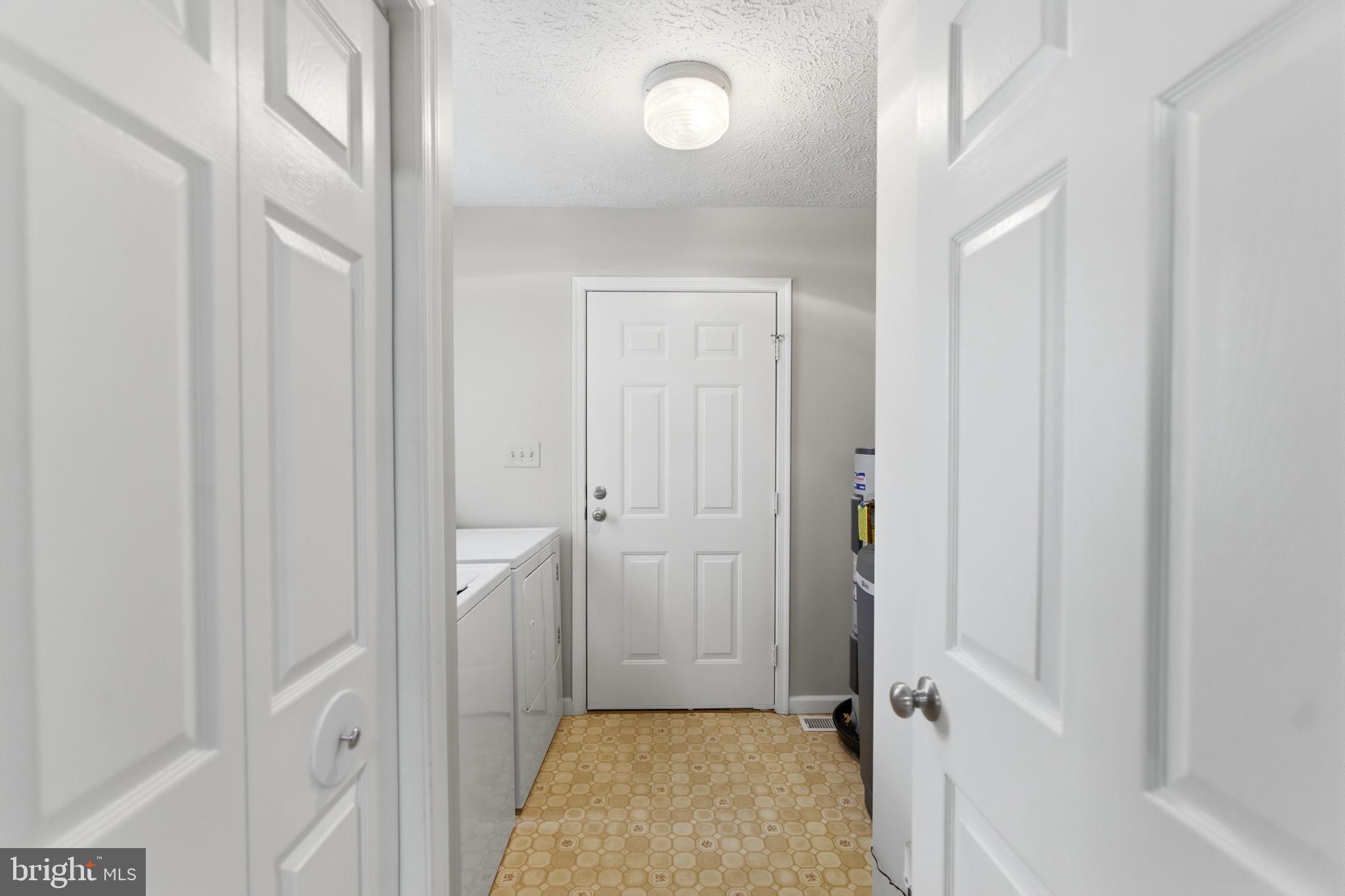 HOLLIS MANOR - Residential