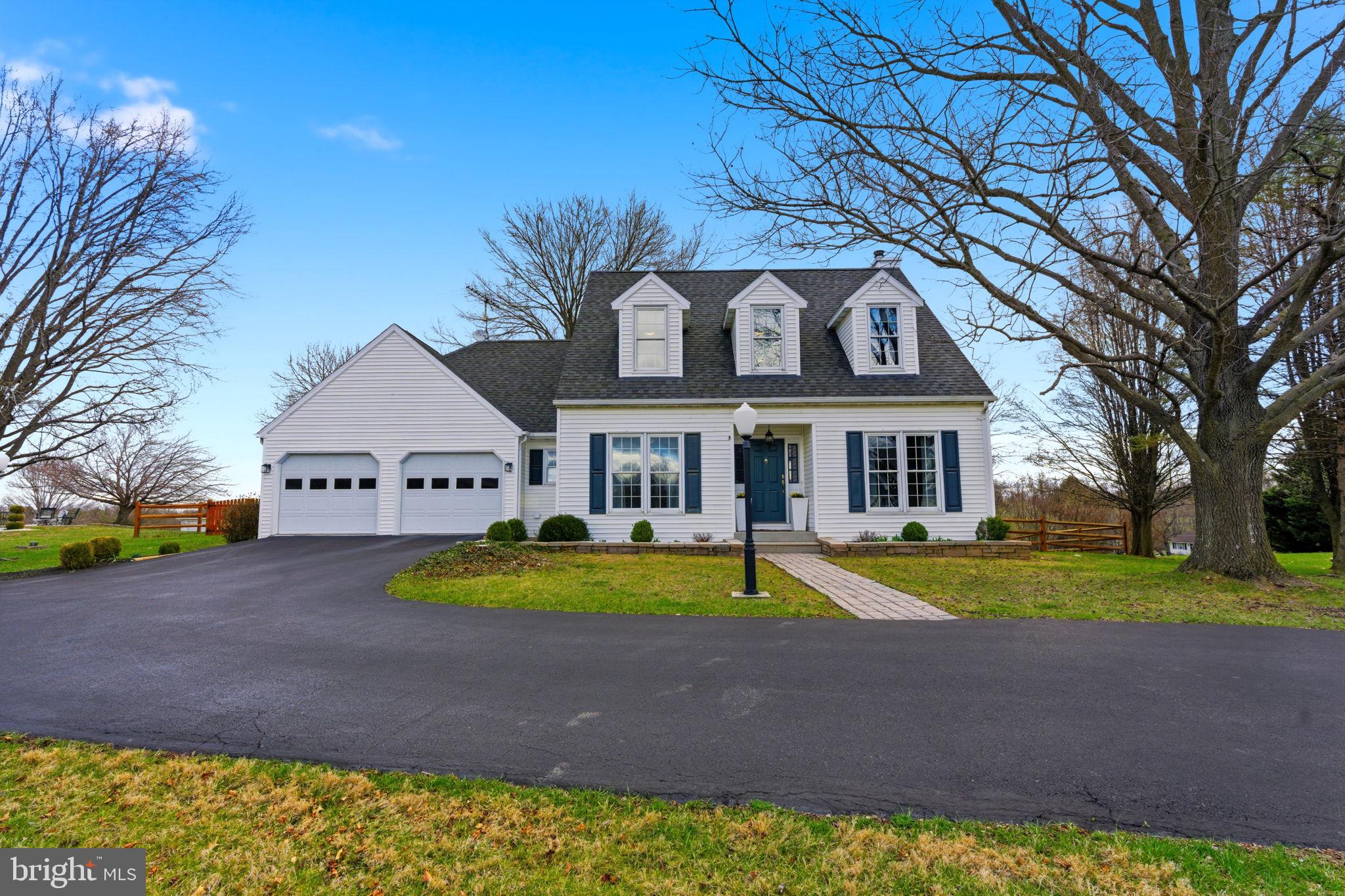 HOLLIS MANOR - Residential