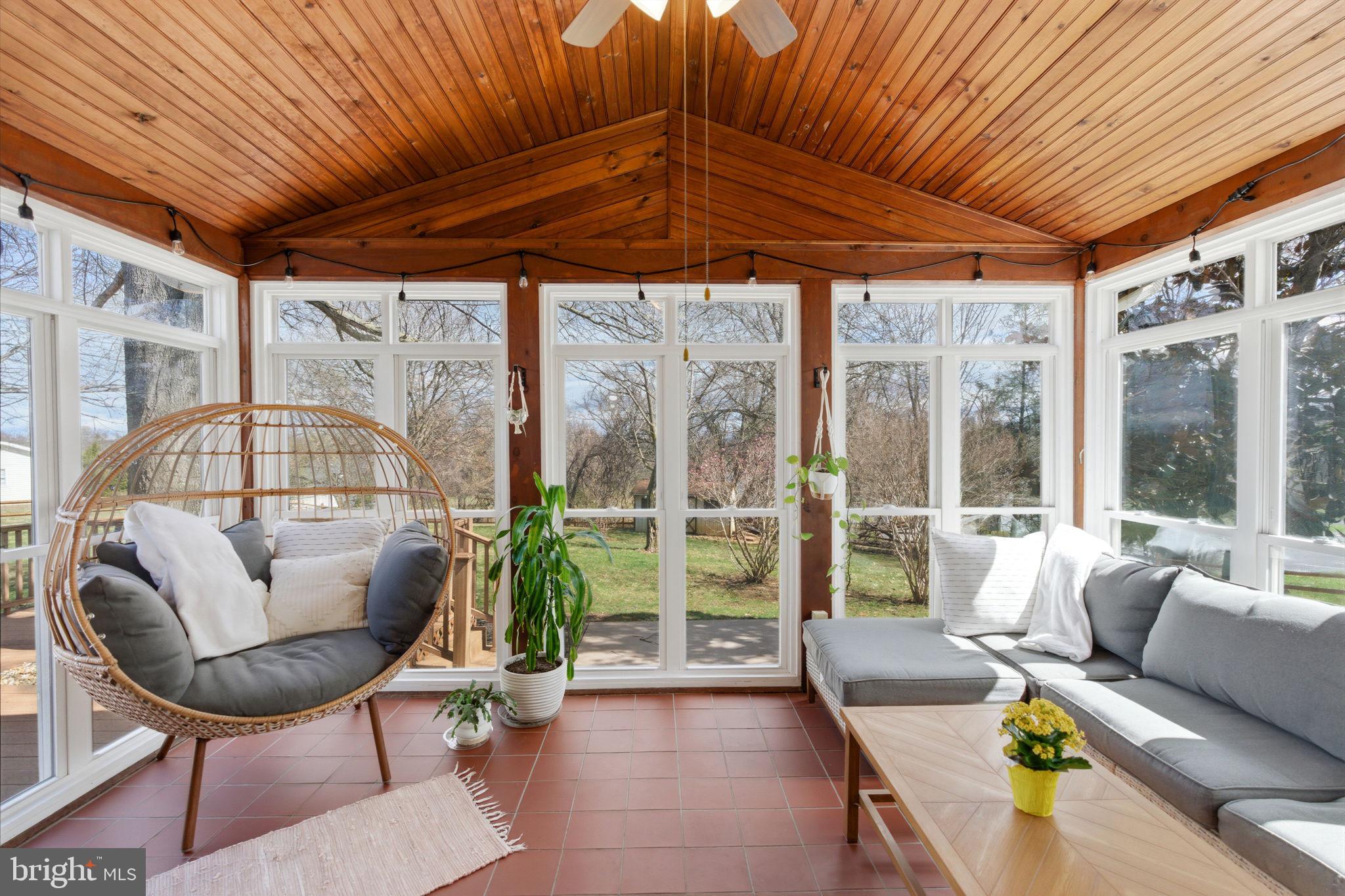 HOLLIS MANOR - Residential