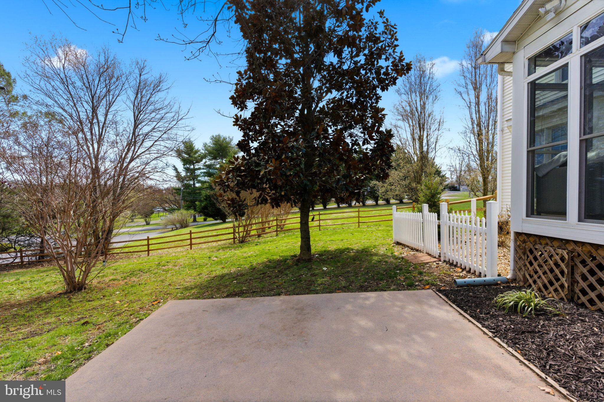 HOLLIS MANOR - Residential