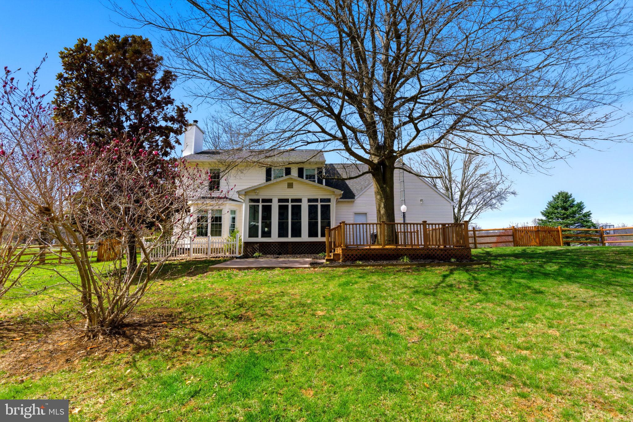 HOLLIS MANOR - Residential