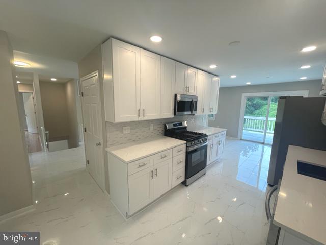 MURRAY HILL - Residential