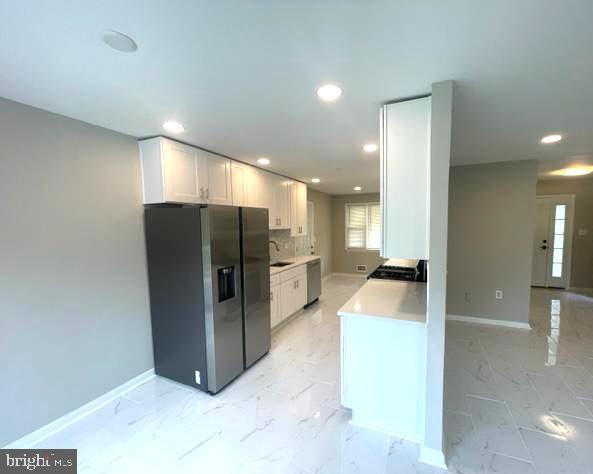 MURRAY HILL - Residential