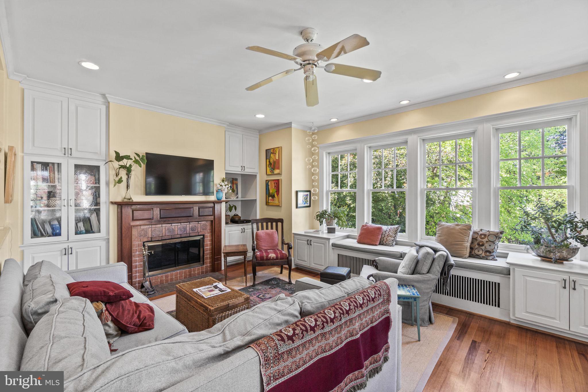 CHEVY CHASE - Residential