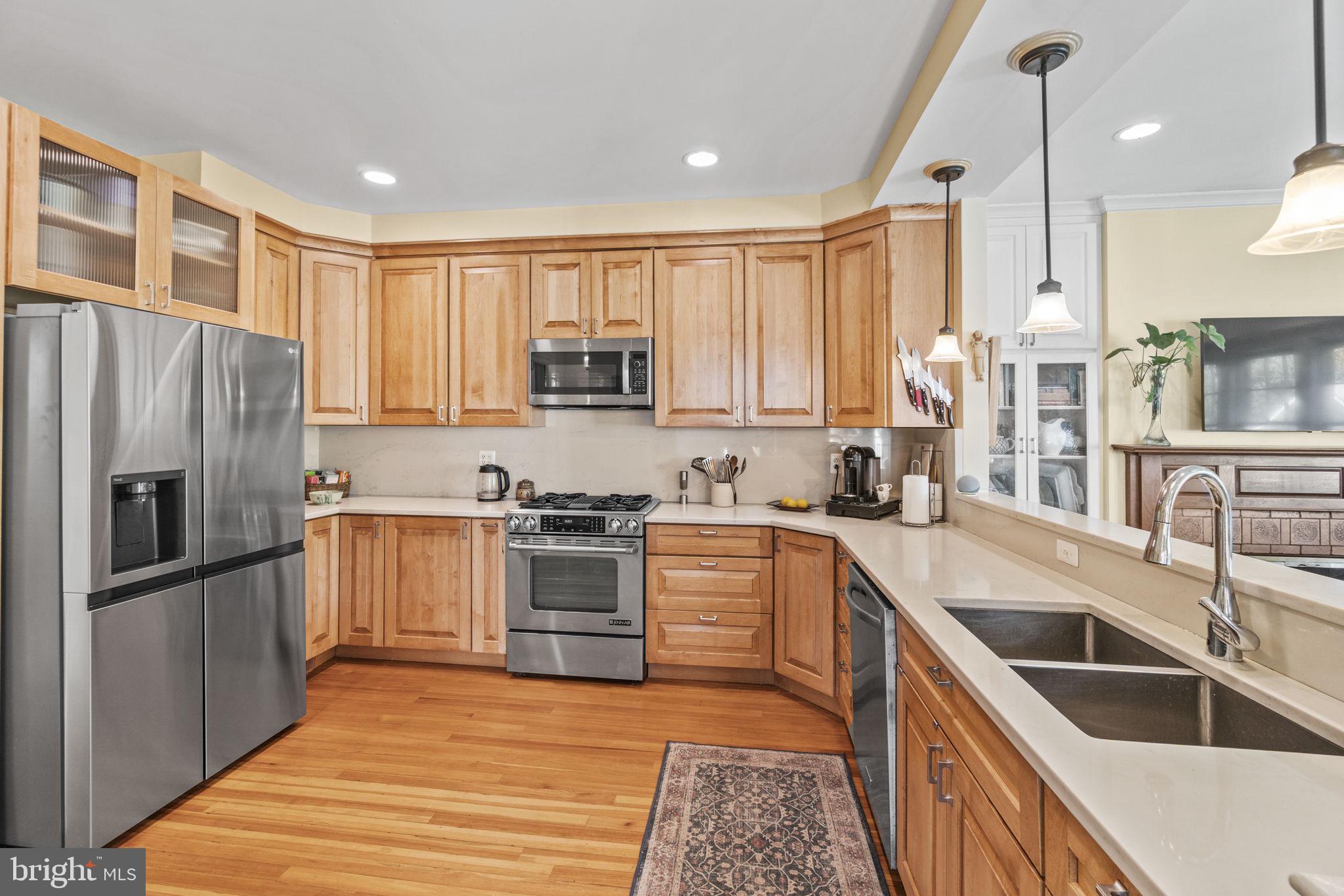 CHEVY CHASE - Residential
