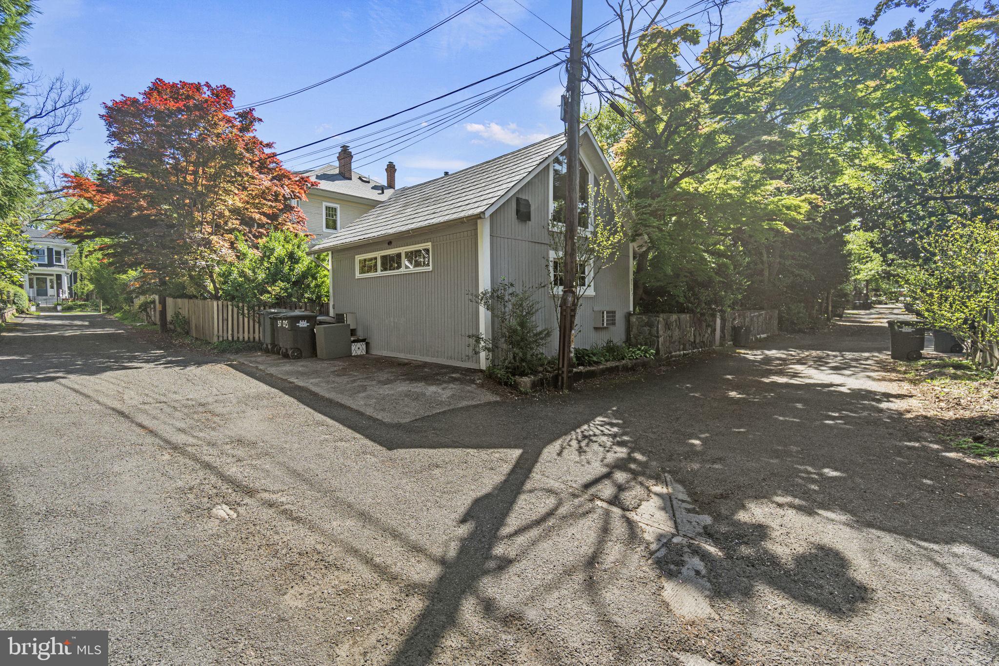 CHEVY CHASE - Residential