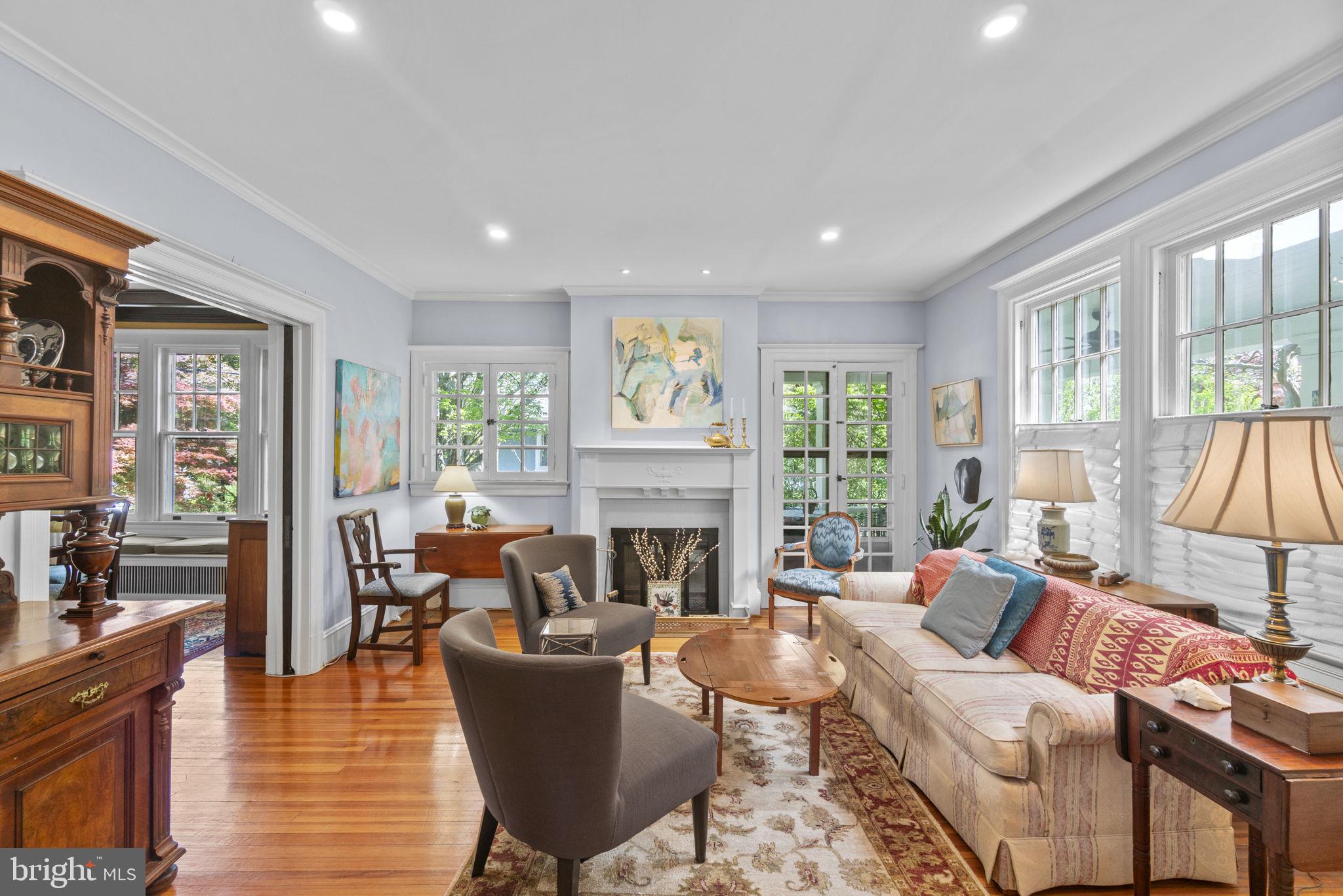 CHEVY CHASE - Residential