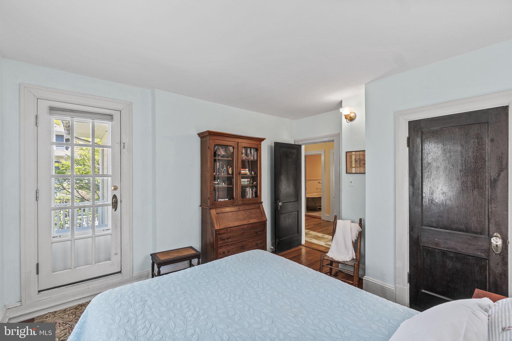CHEVY CHASE - Residential