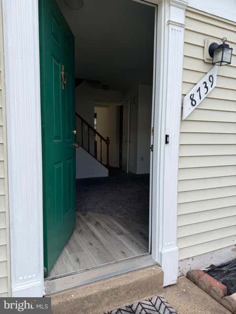 Townhouse For Sale - 8739 Bretton Woods Drive<br/> MANASSAS, VA 20110