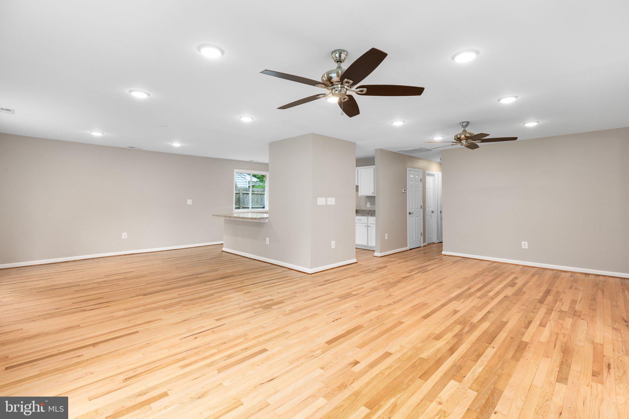 STONEYBROOKE - Residential