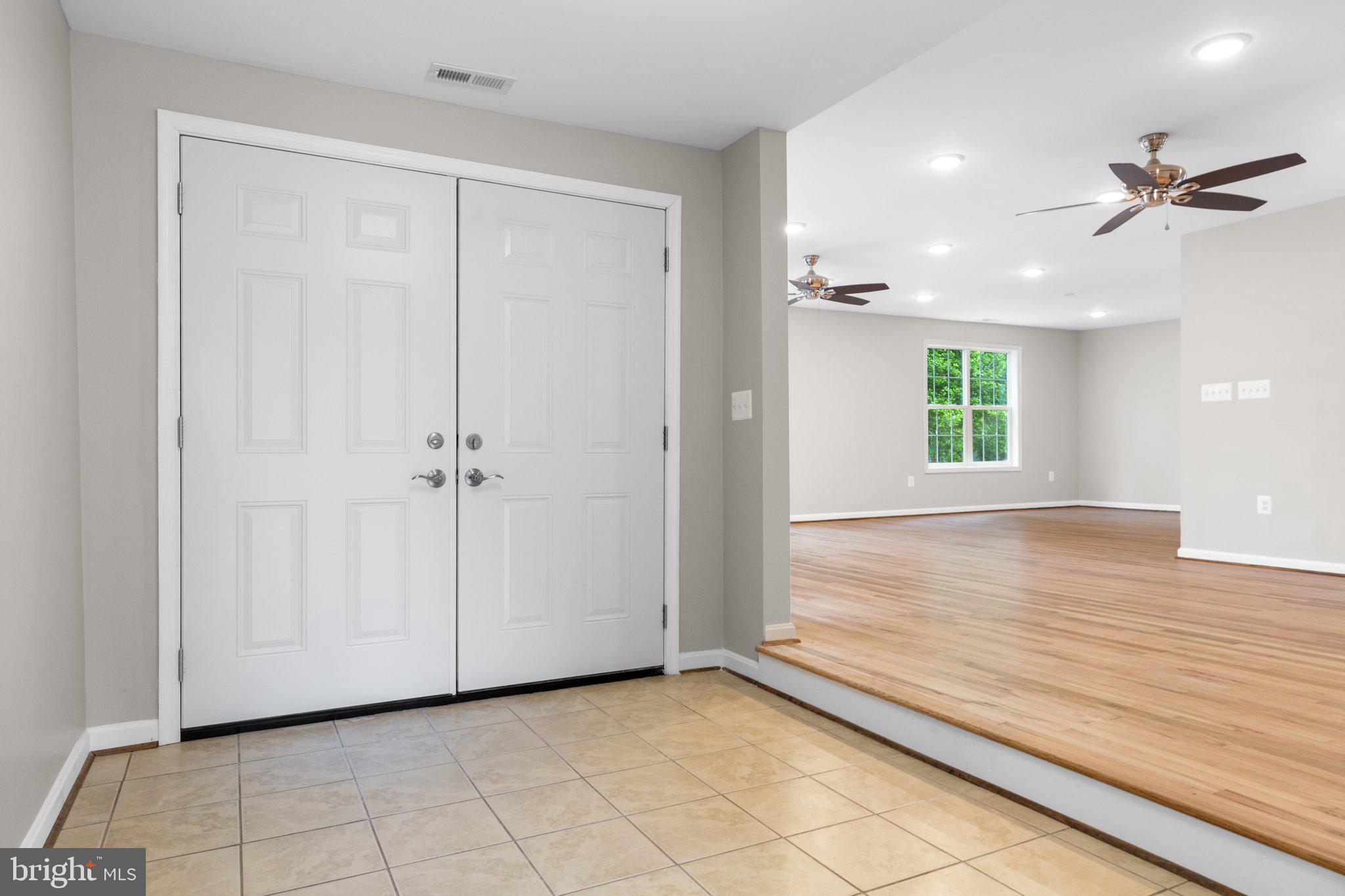 STONEYBROOKE - Residential