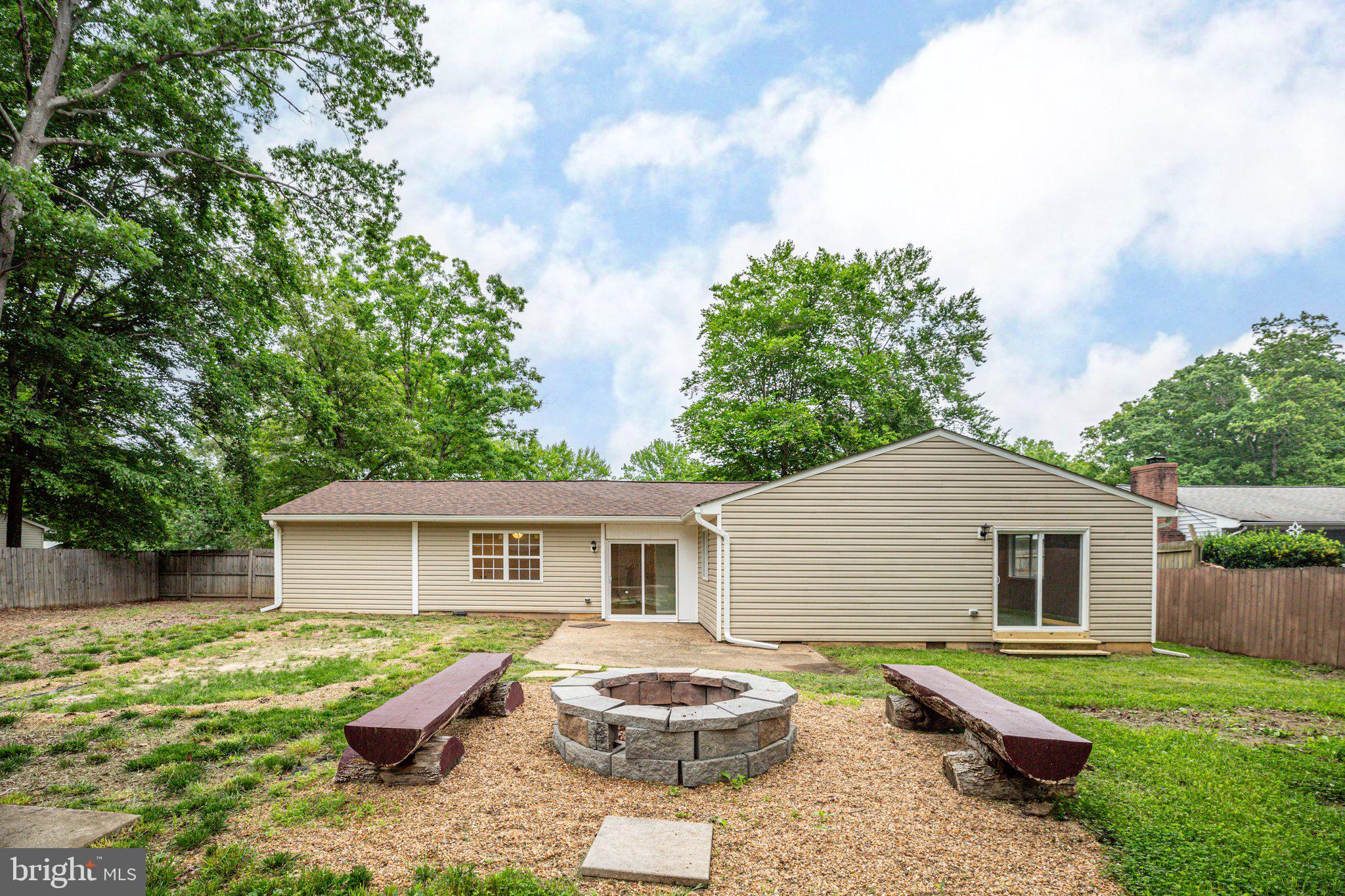 STONEYBROOKE - Residential