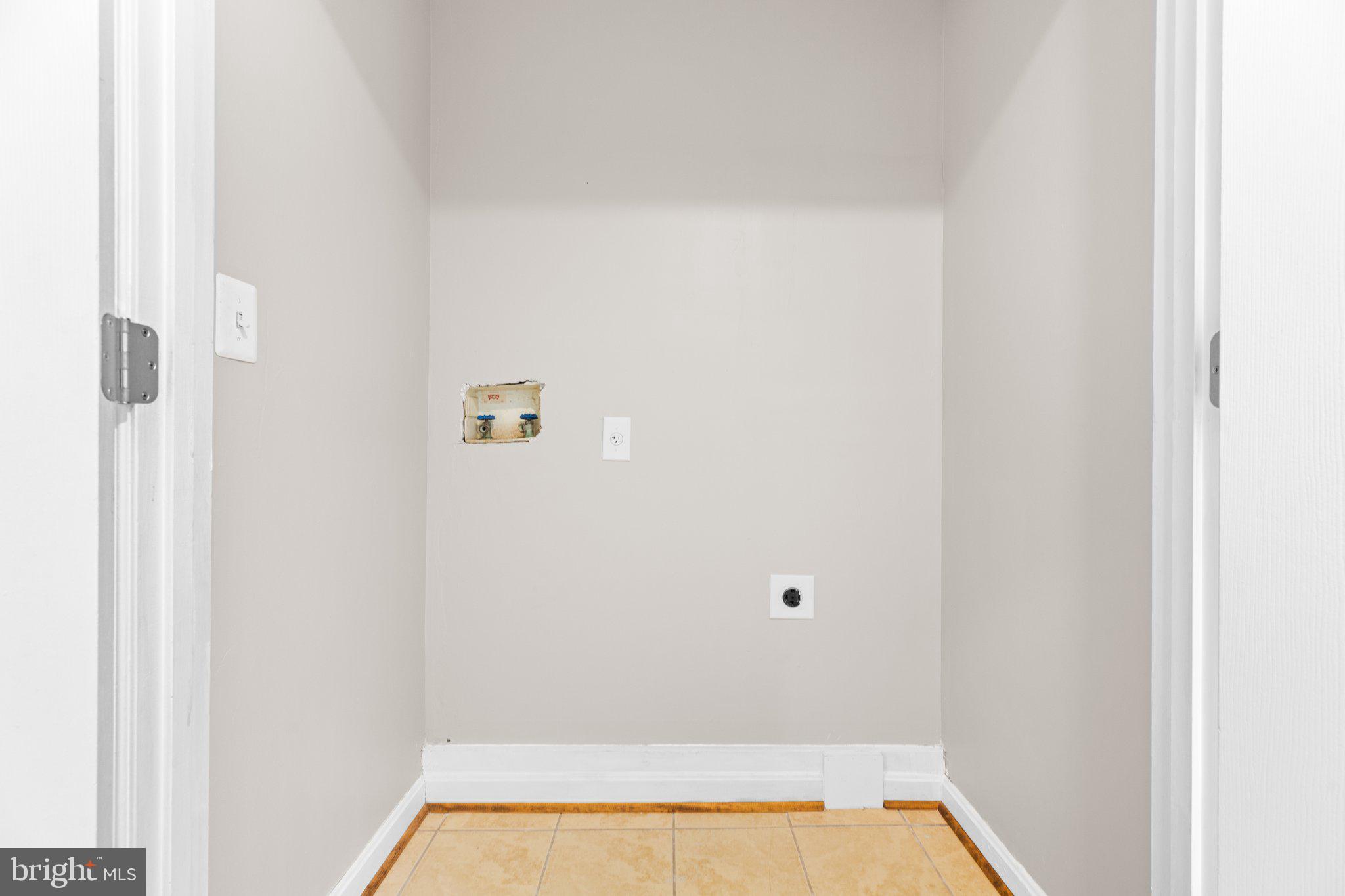 STONEYBROOKE - Residential