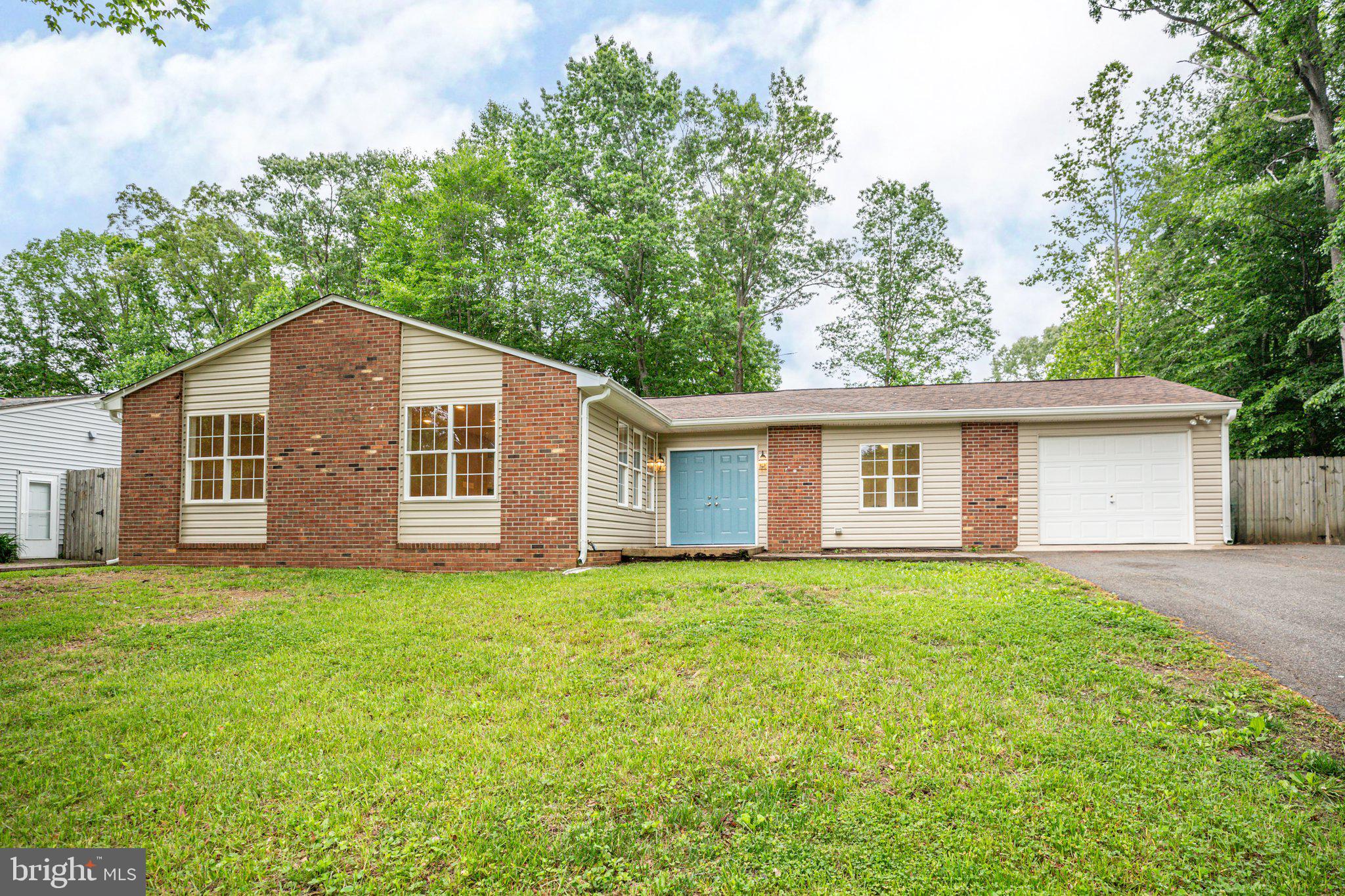 STONEYBROOKE - Residential