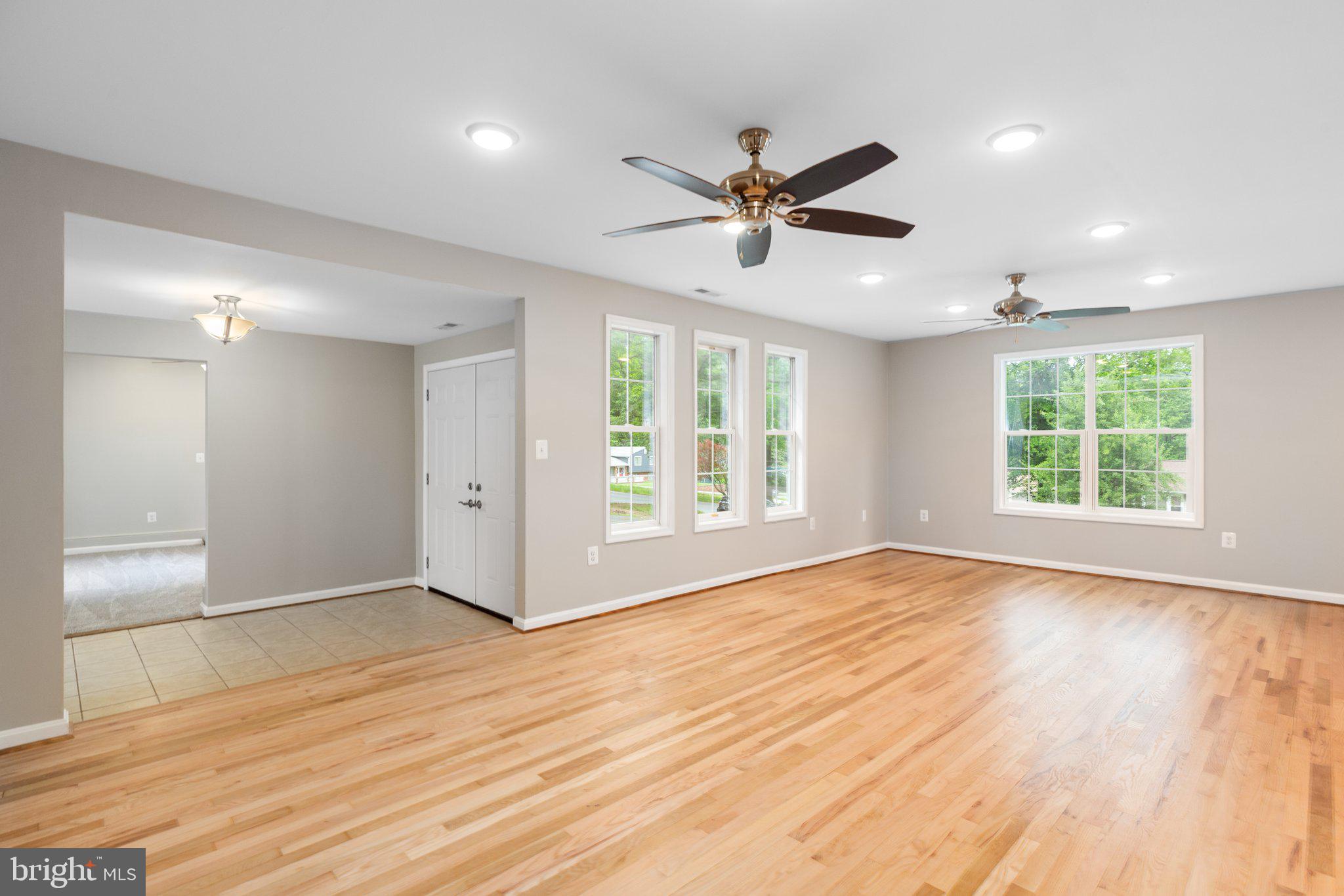 STONEYBROOKE - Residential