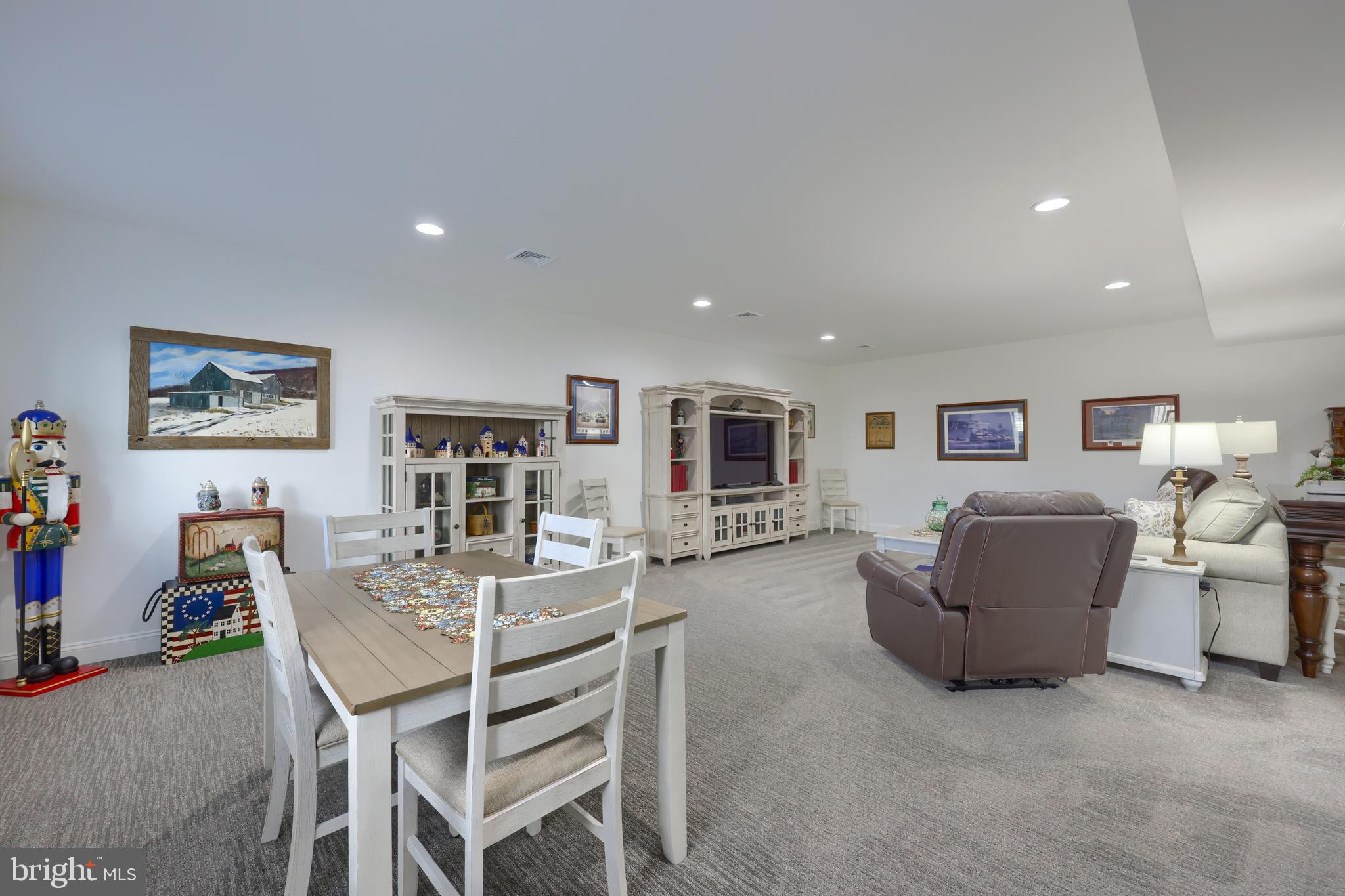 HAYDN MANOR - Residential